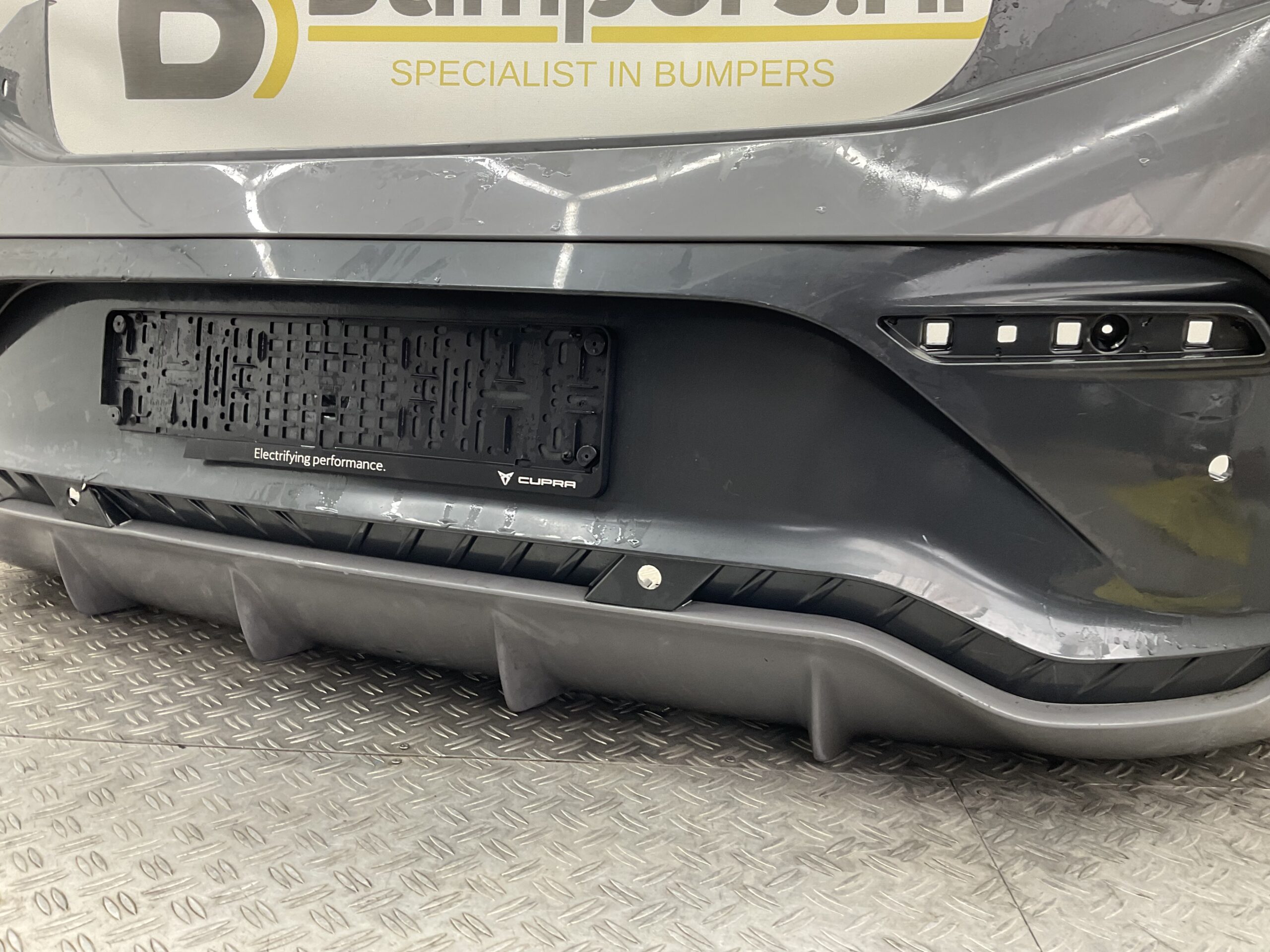 Bumper Cupra Born 21- 10E807421B Achterbumper F2-18659