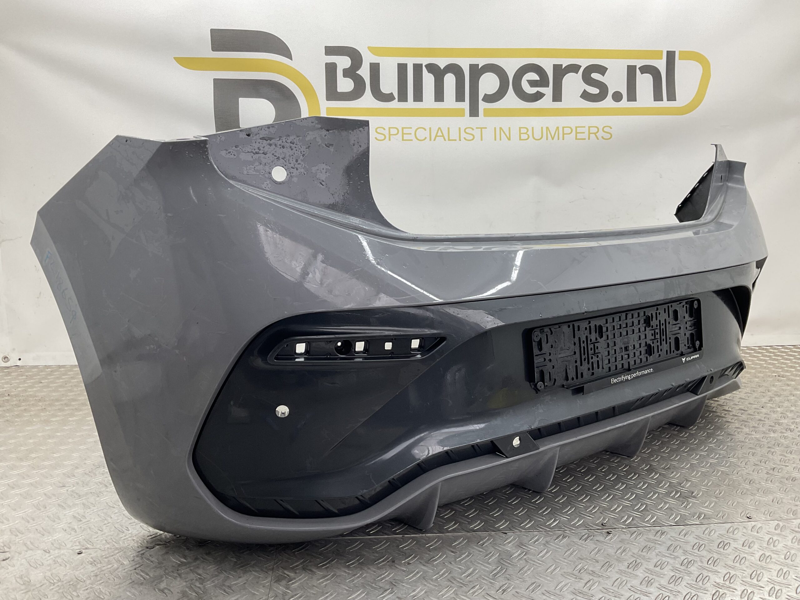 Bumper Cupra Born 21- 10E807421B Achterbumper F2-18659
