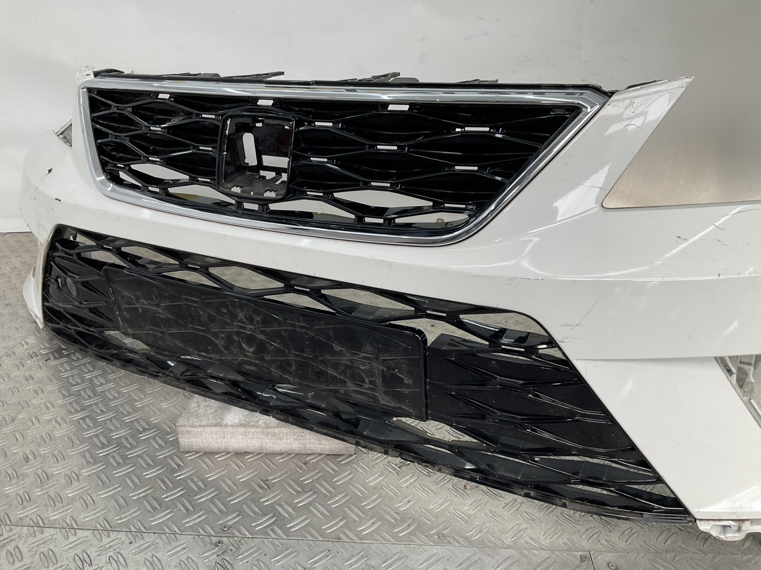 Bumper Seat Ateca 16-20 pdc 575807221 Voorbumper C-18708