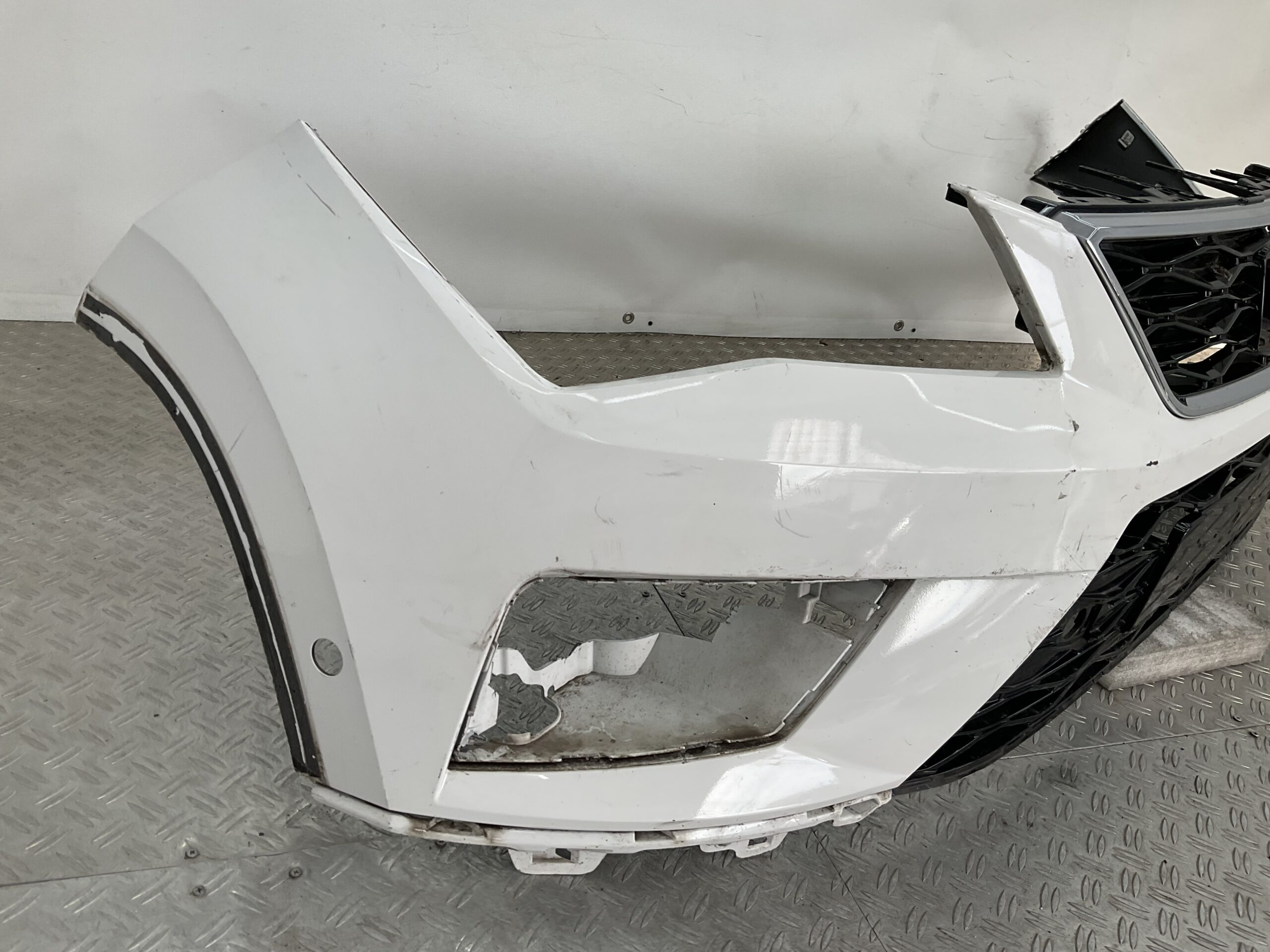 Bumper Seat Ateca 16-20 pdc 575807221 Voorbumper C-18708