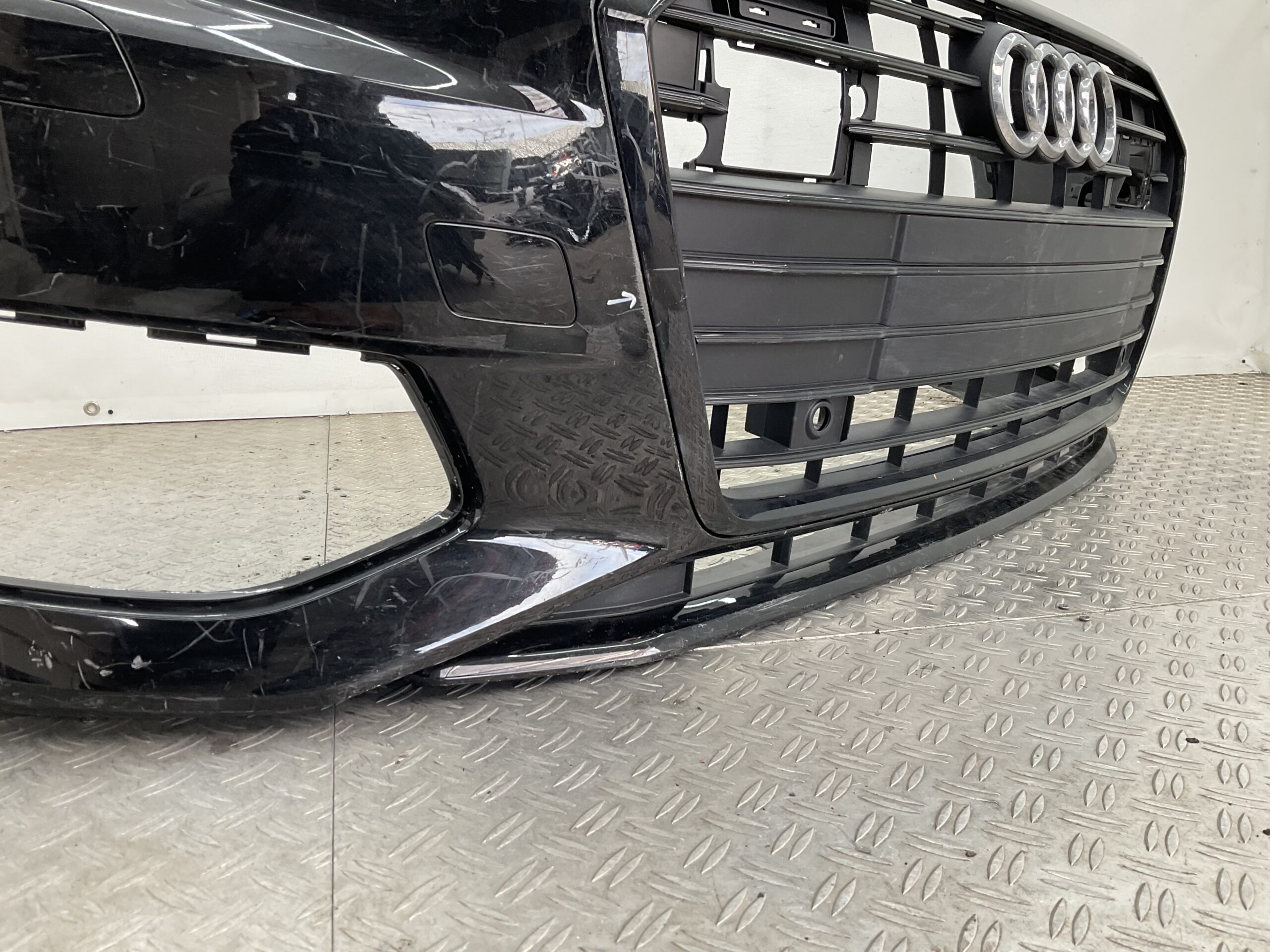 Bumper Audi A6 C8 4K kls 4K0807437 Voorbumper H5-18704