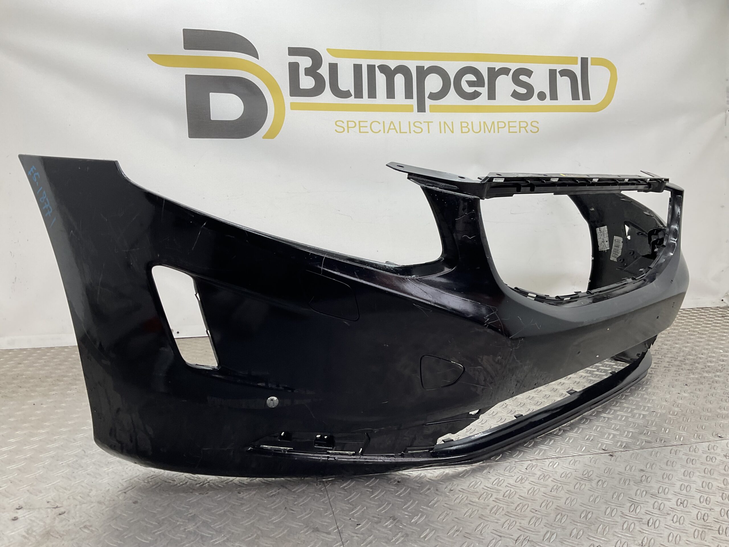 Bumper Volvo XC60 2014 31323765 Voorbumper E5-18771