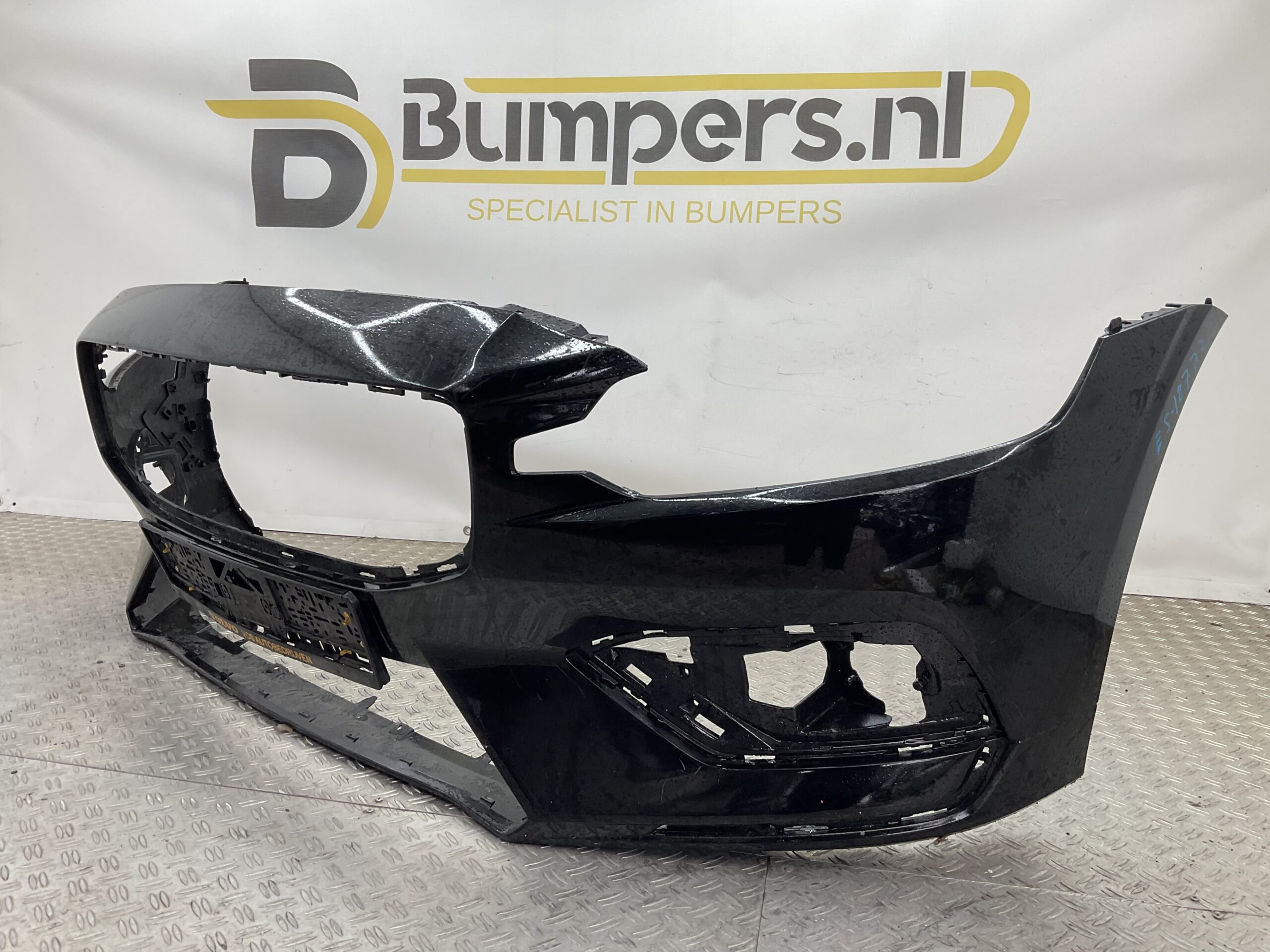 Bumper Volvo S60 V60 2018-2022 31690589 Voorbumper E5-18772