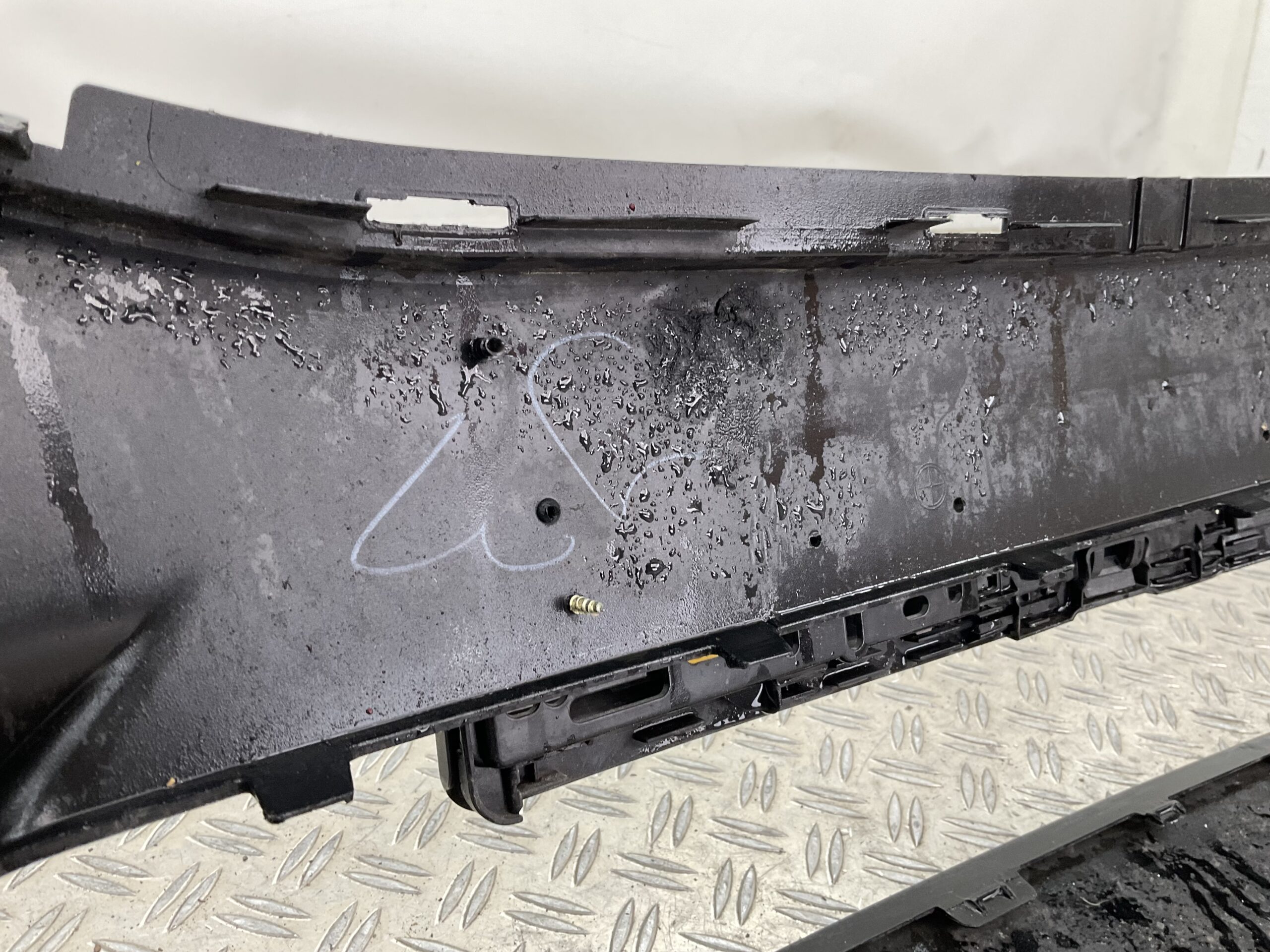 Bumper Volvo S60 V60 2018-2022 31690589 Voorbumper E5-18772