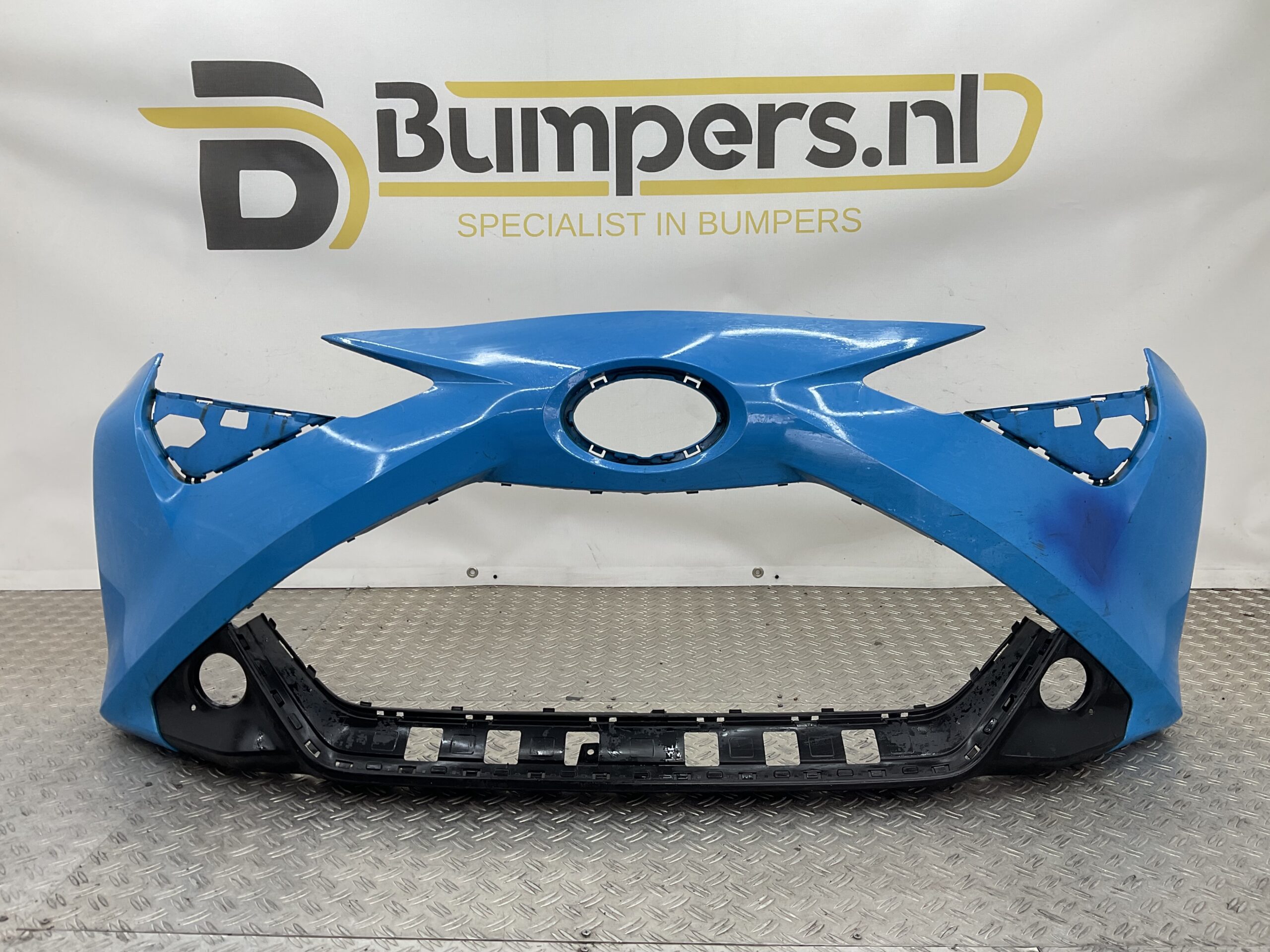 Bumper Toyota Aygo Facelift 17-21 52119-0H180 Voorbumper D8-18774