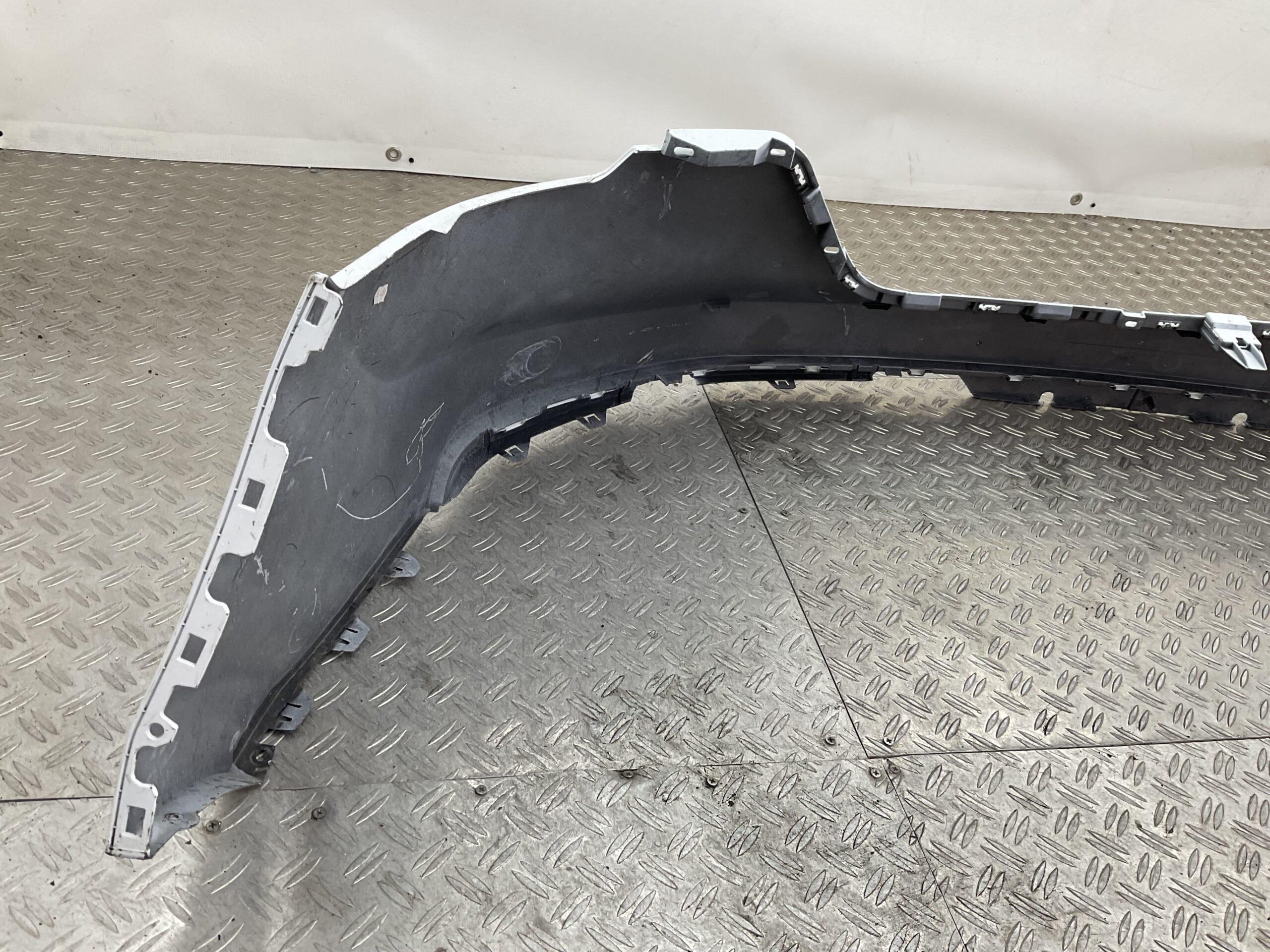 BUMPER Renault Trafic 3 Facelift 2022-2025 X82PH2 620226941R VOORBUMPER F10-18787