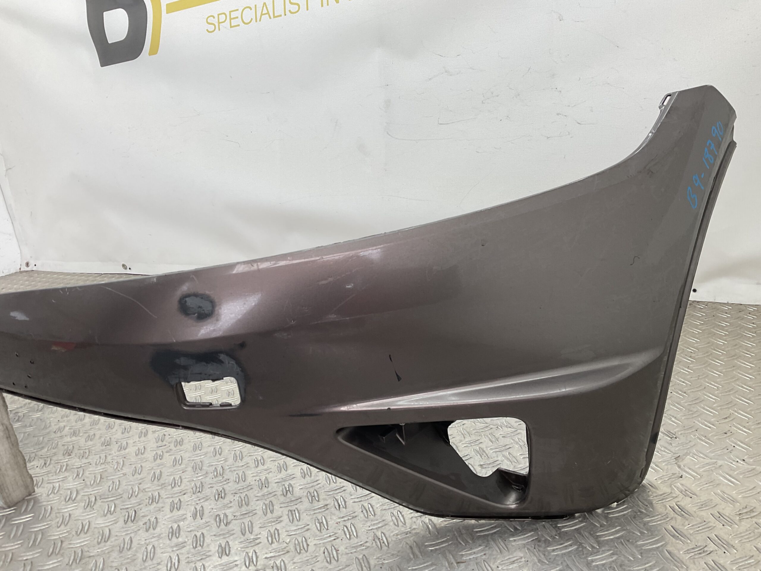 BUMPER HONDA CIVIC MK8 2006-2011 71101-SMGA-ZZ00 VOORBUMPER B9-18790