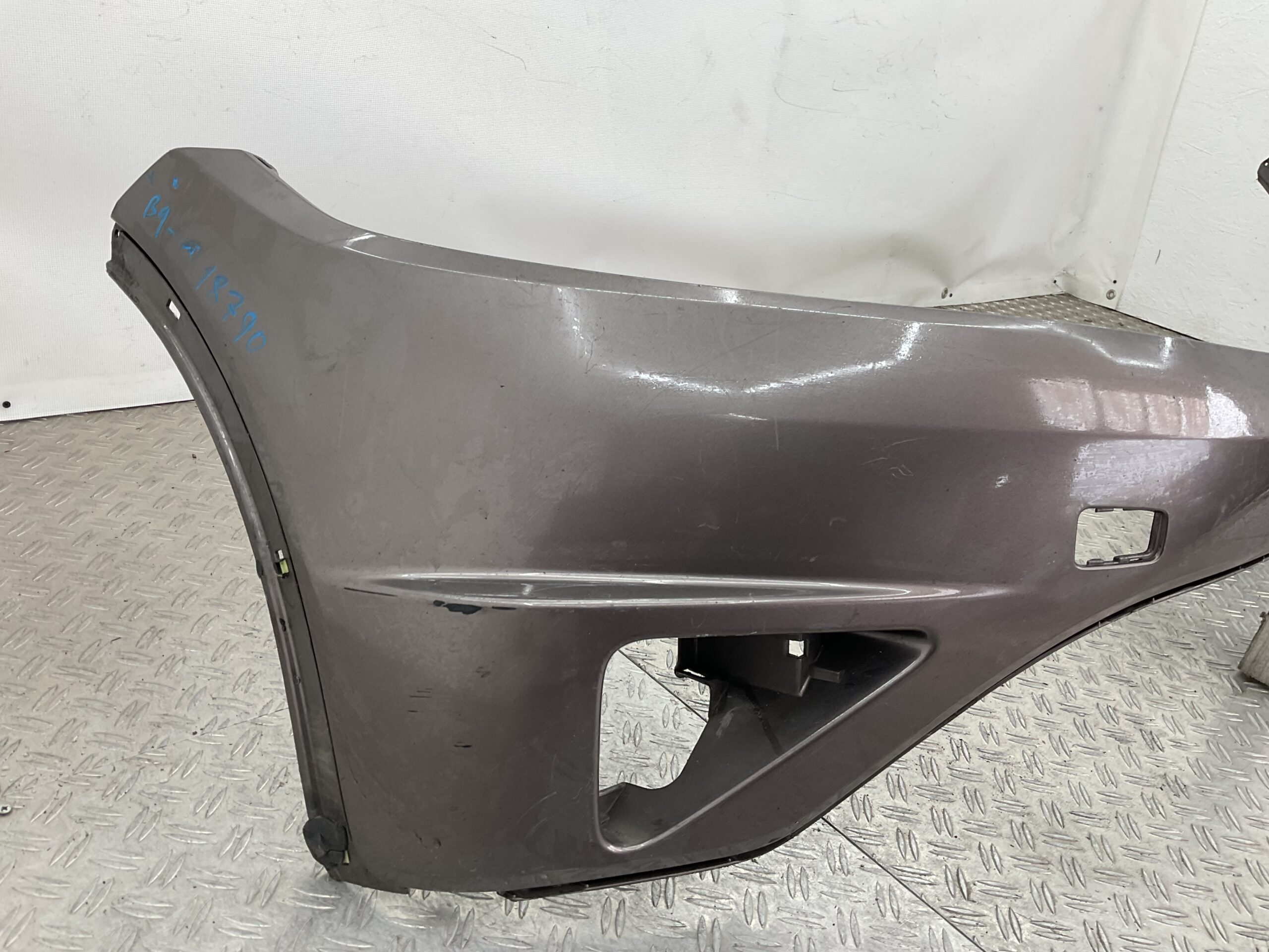 BUMPER HONDA CIVIC MK8 2006-2011 71101-SMGA-ZZ00 VOORBUMPER B9-18790