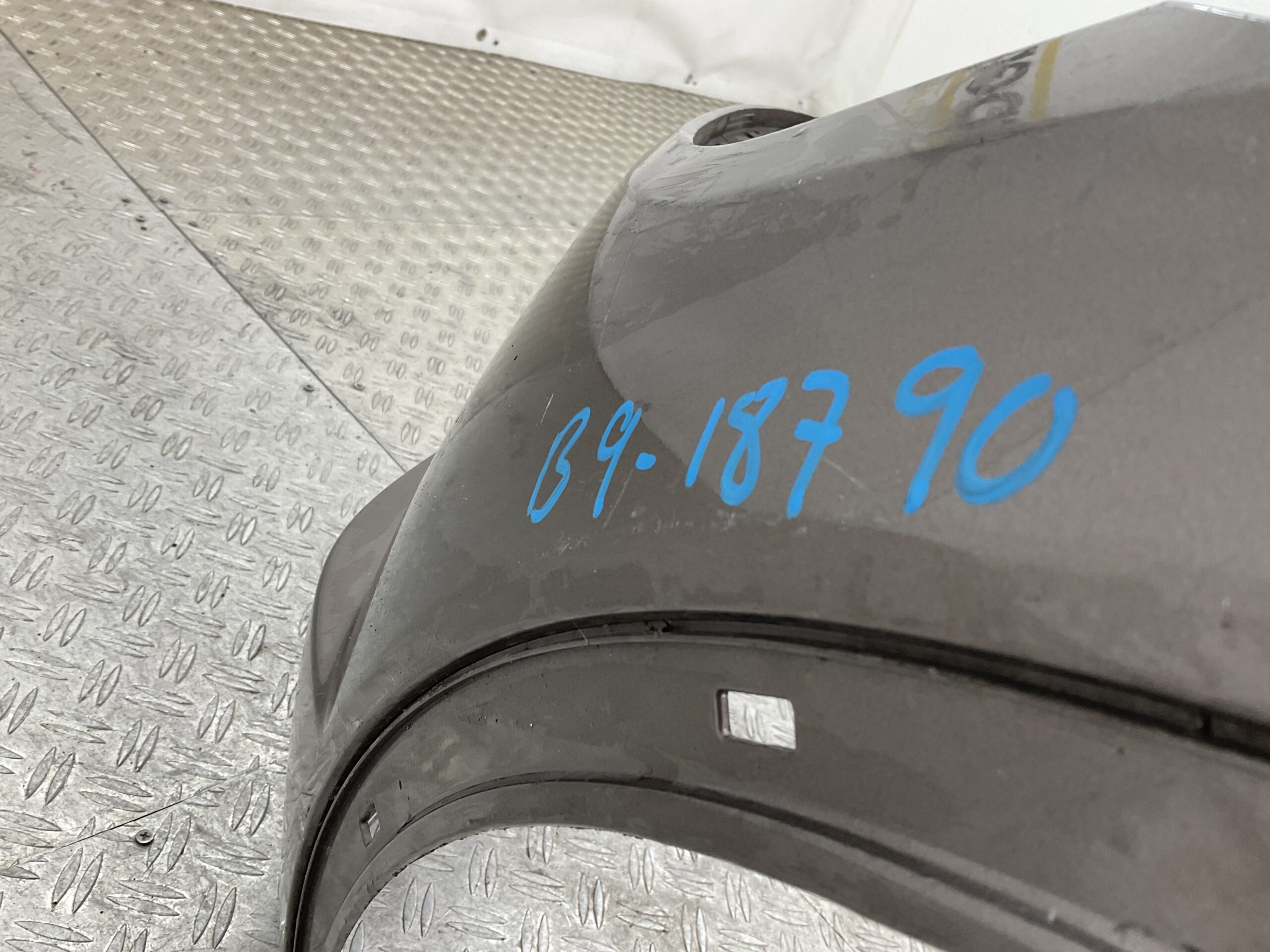 BUMPER HONDA CIVIC MK8 2006-2011 71101-SMGA-ZZ00 VOORBUMPER B9-18790