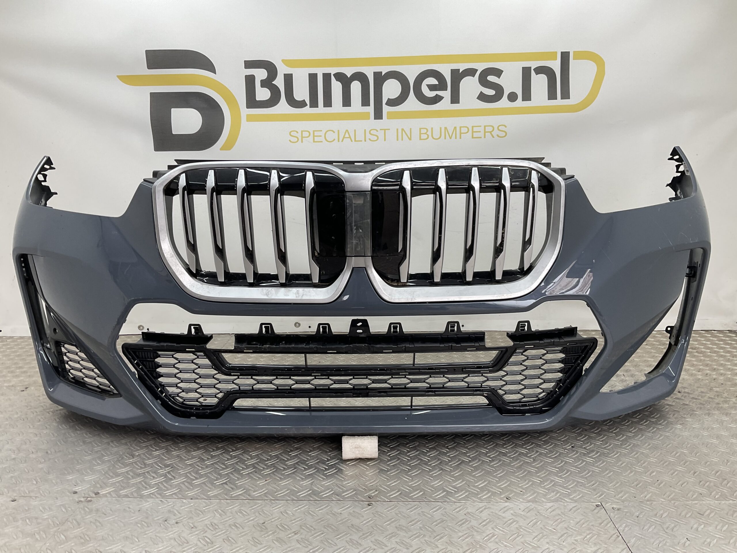 Bumper BMW X1 U11 M Sport 22- MPakket 51119881907 Voorbumper K5-18074