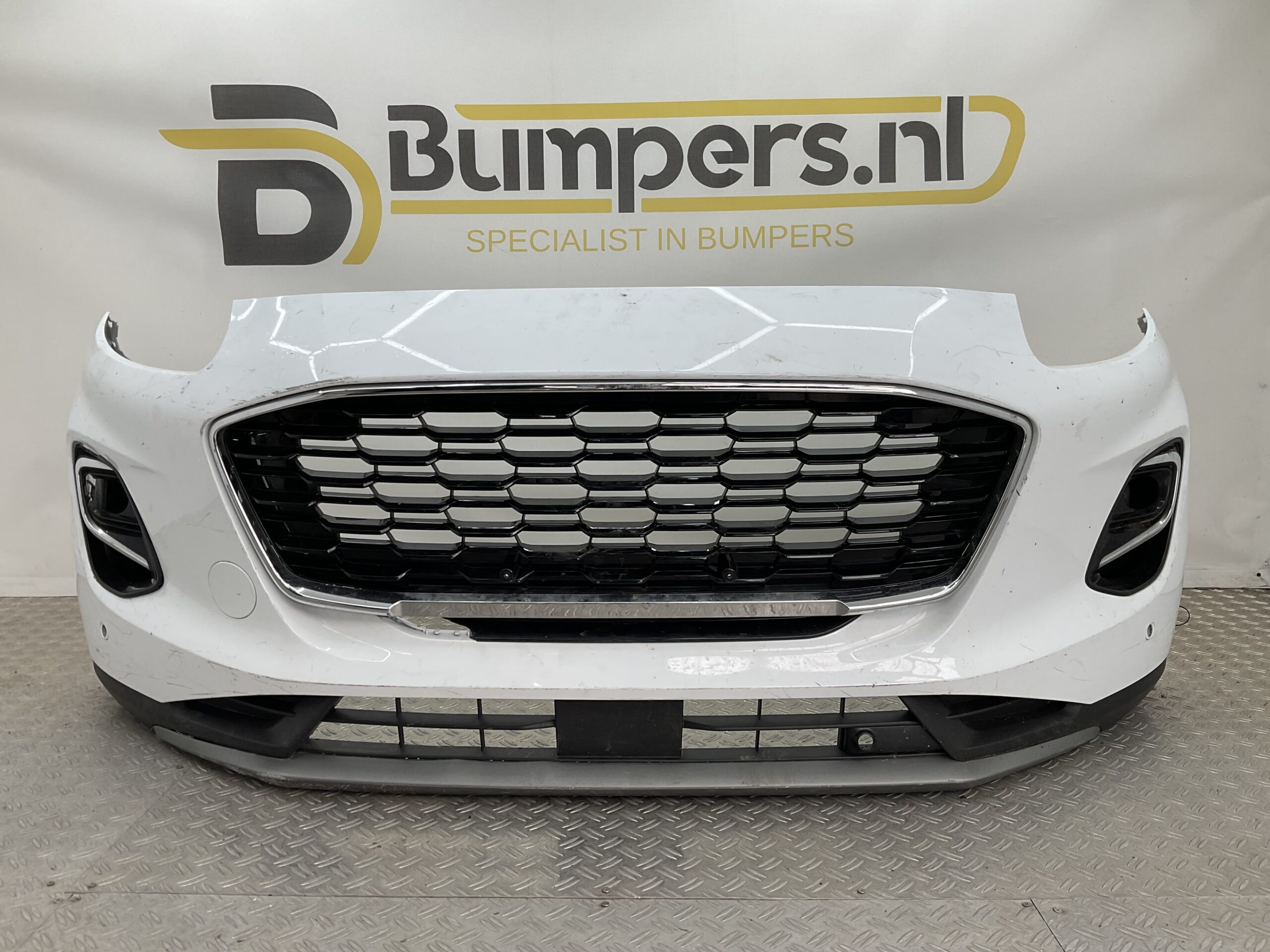 Bumper Ford Puma MK2 Stline ST-Line 20- R1TB-17757-a Voorbumper D10-18091