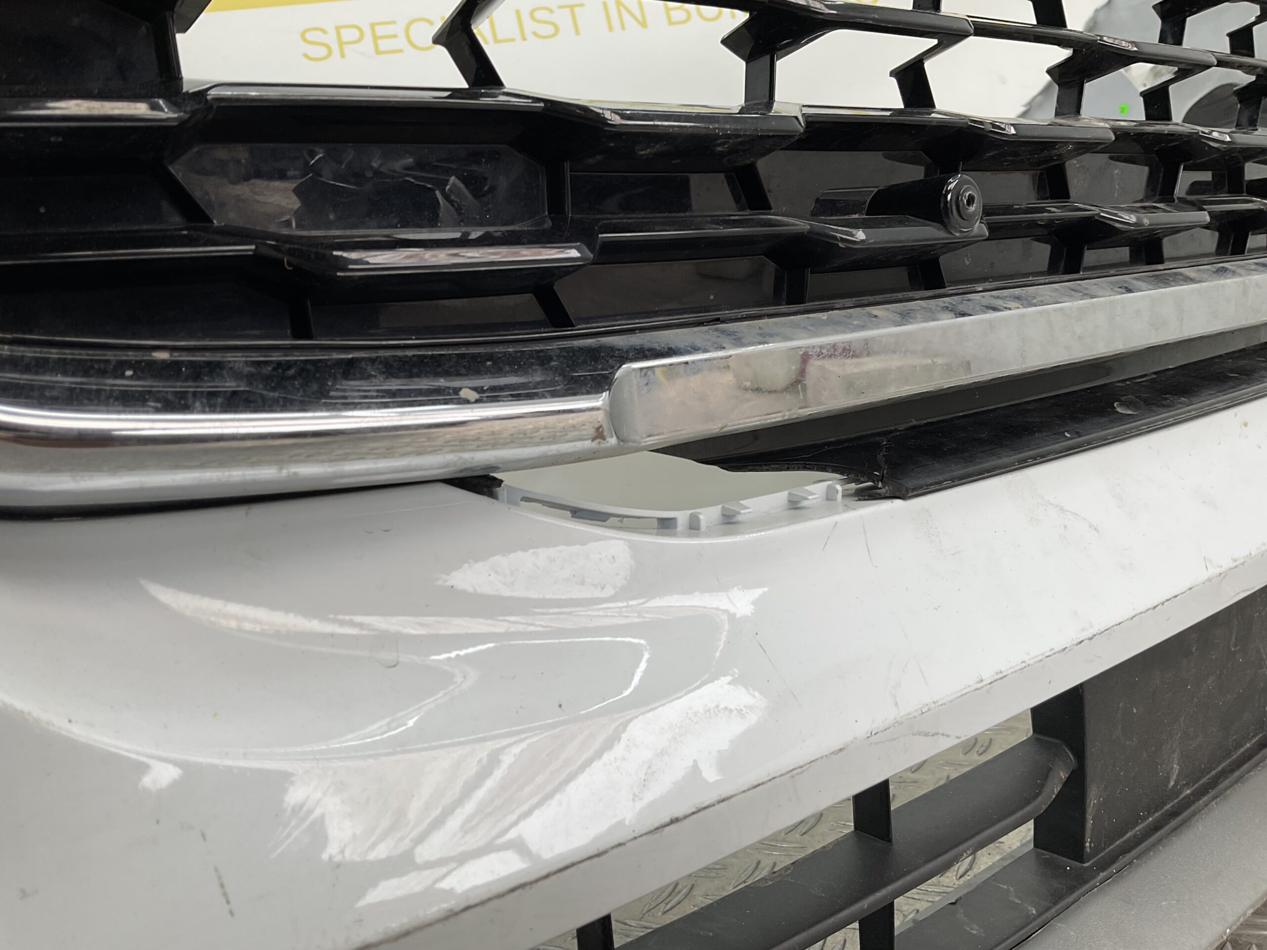 Bumper Ford Puma MK2 Stline ST-Line 20- R1TB-17757-a Voorbumper D10-18091