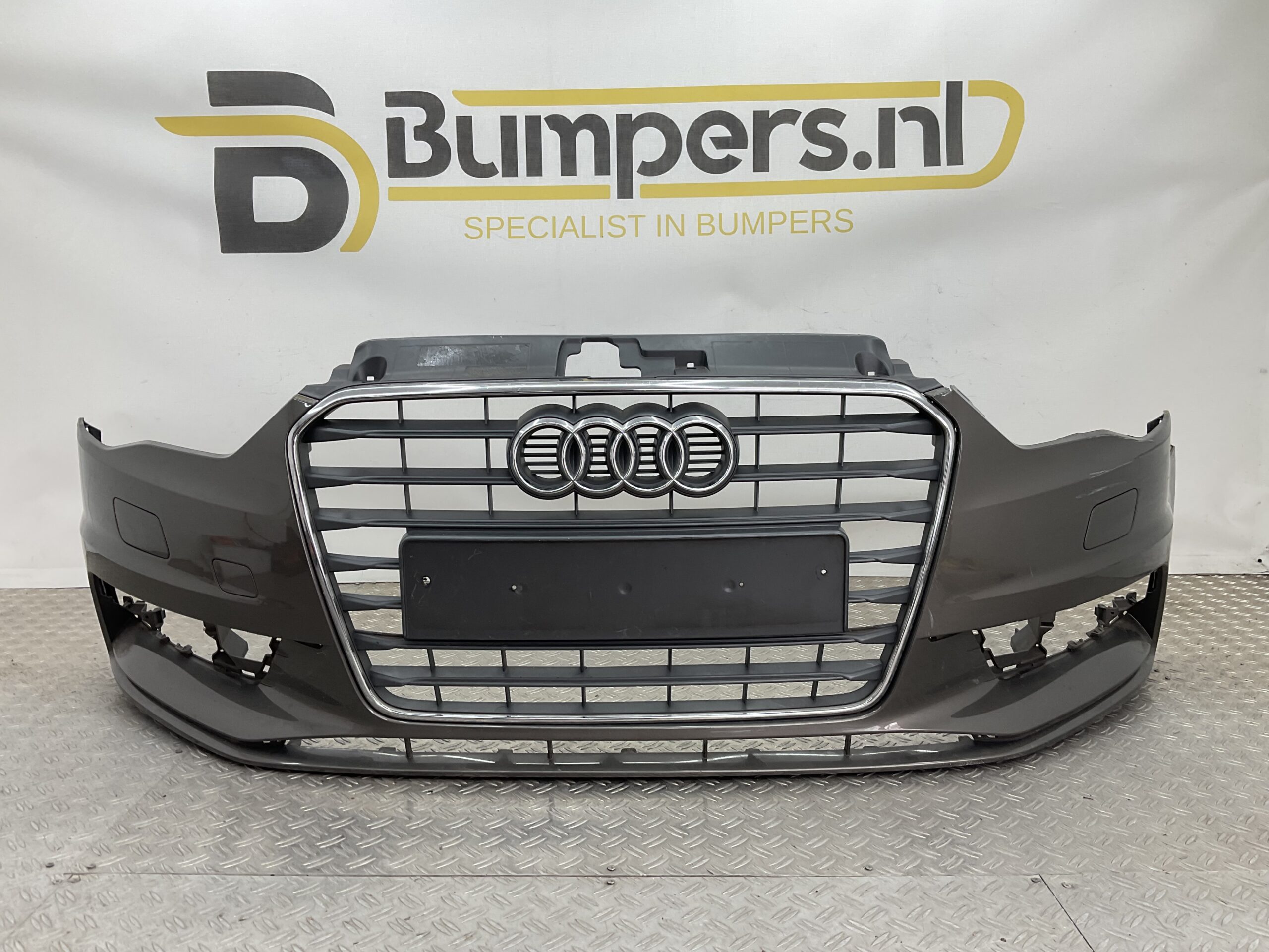 Bumper Audi A3 8V Sedan Limousine Normaal kls 12-16 8V5807437 Voorbumper H3-18803