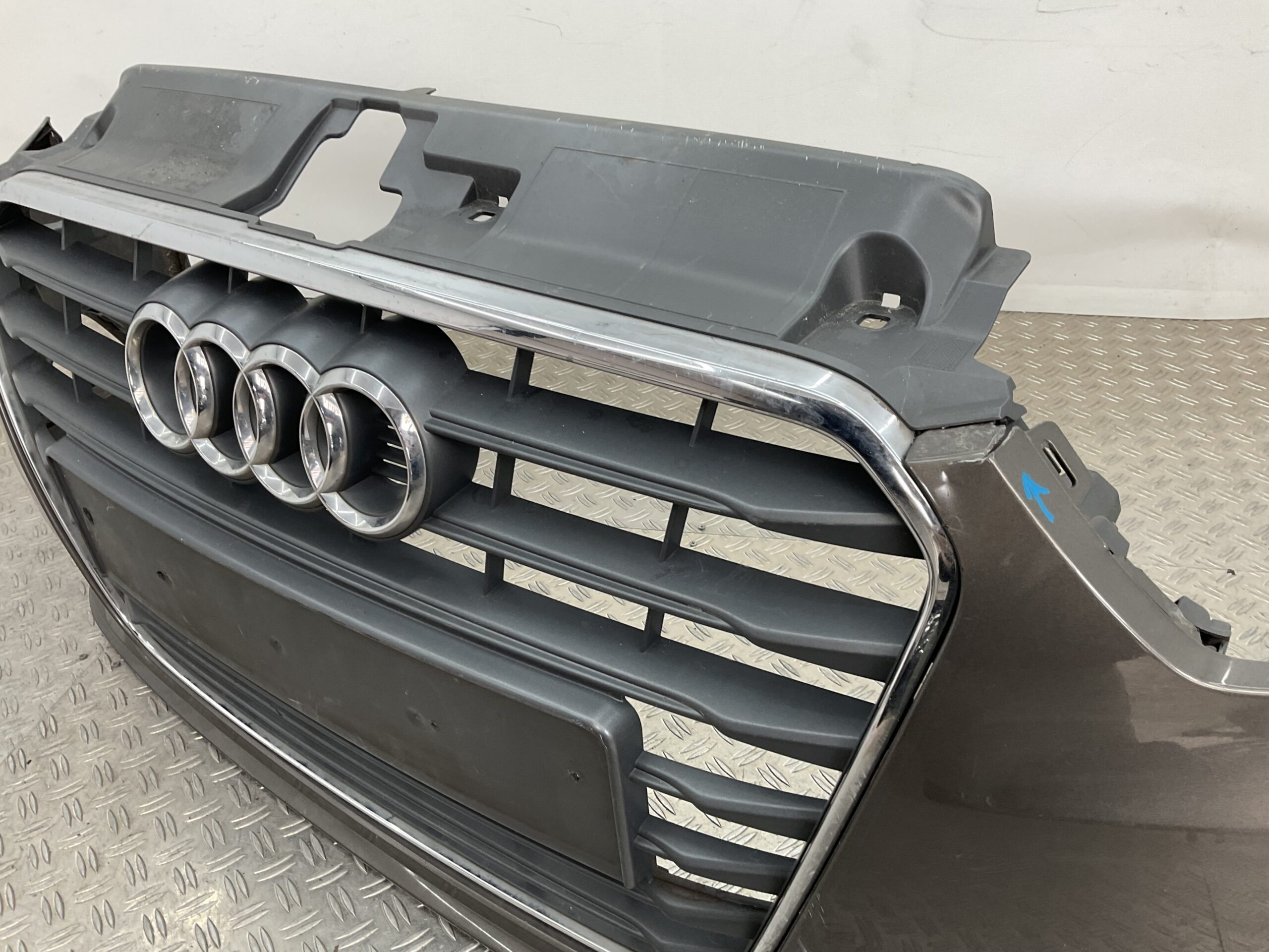 Bumper Audi A3 8V Sedan Limousine Normaal kls 12-16 8V5807437 Voorbumper H3-18803