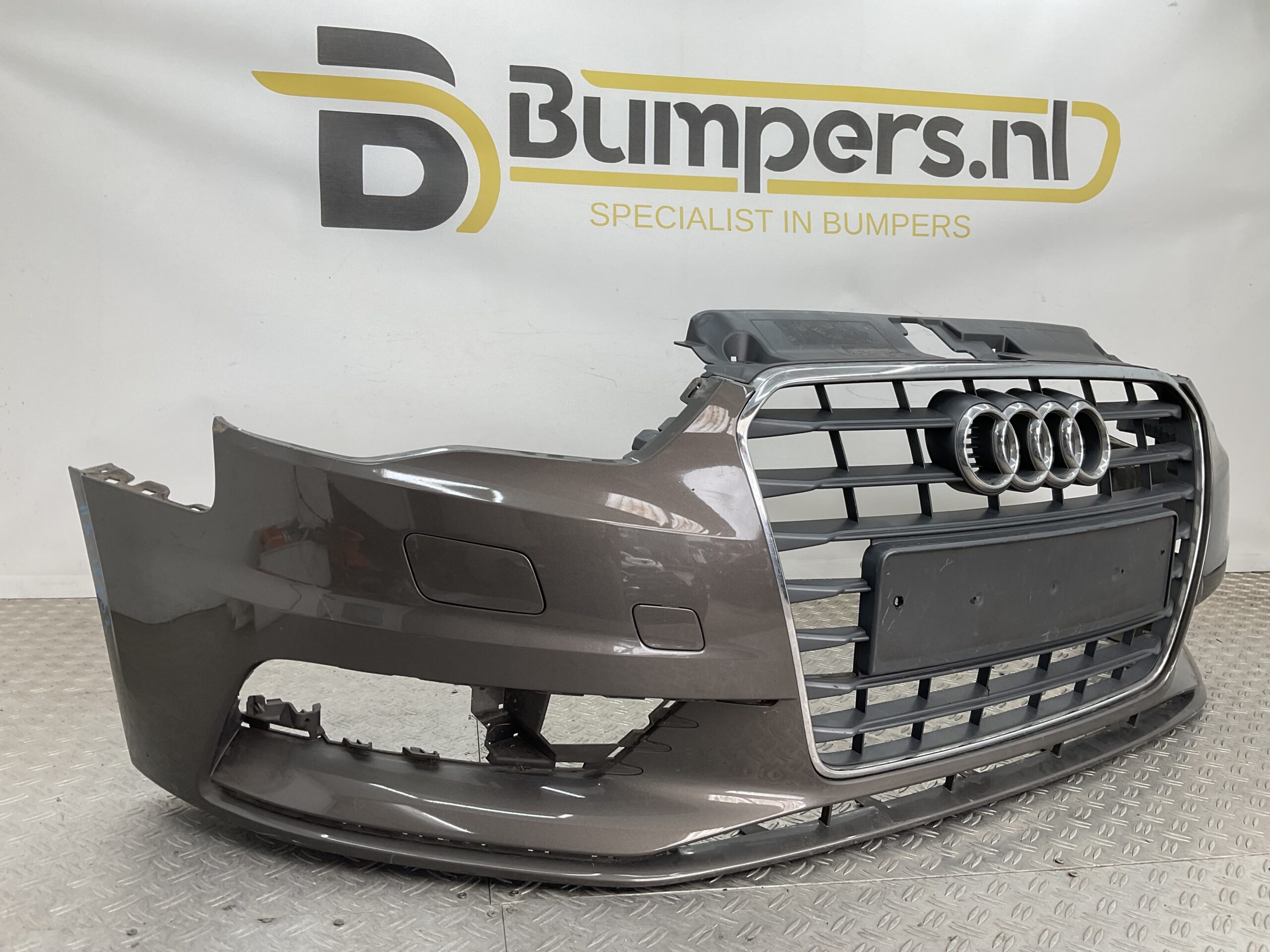 Bumper Audi A3 8V Sedan Limousine Normaal kls 12-16 8V5807437 Voorbumper H3-18803