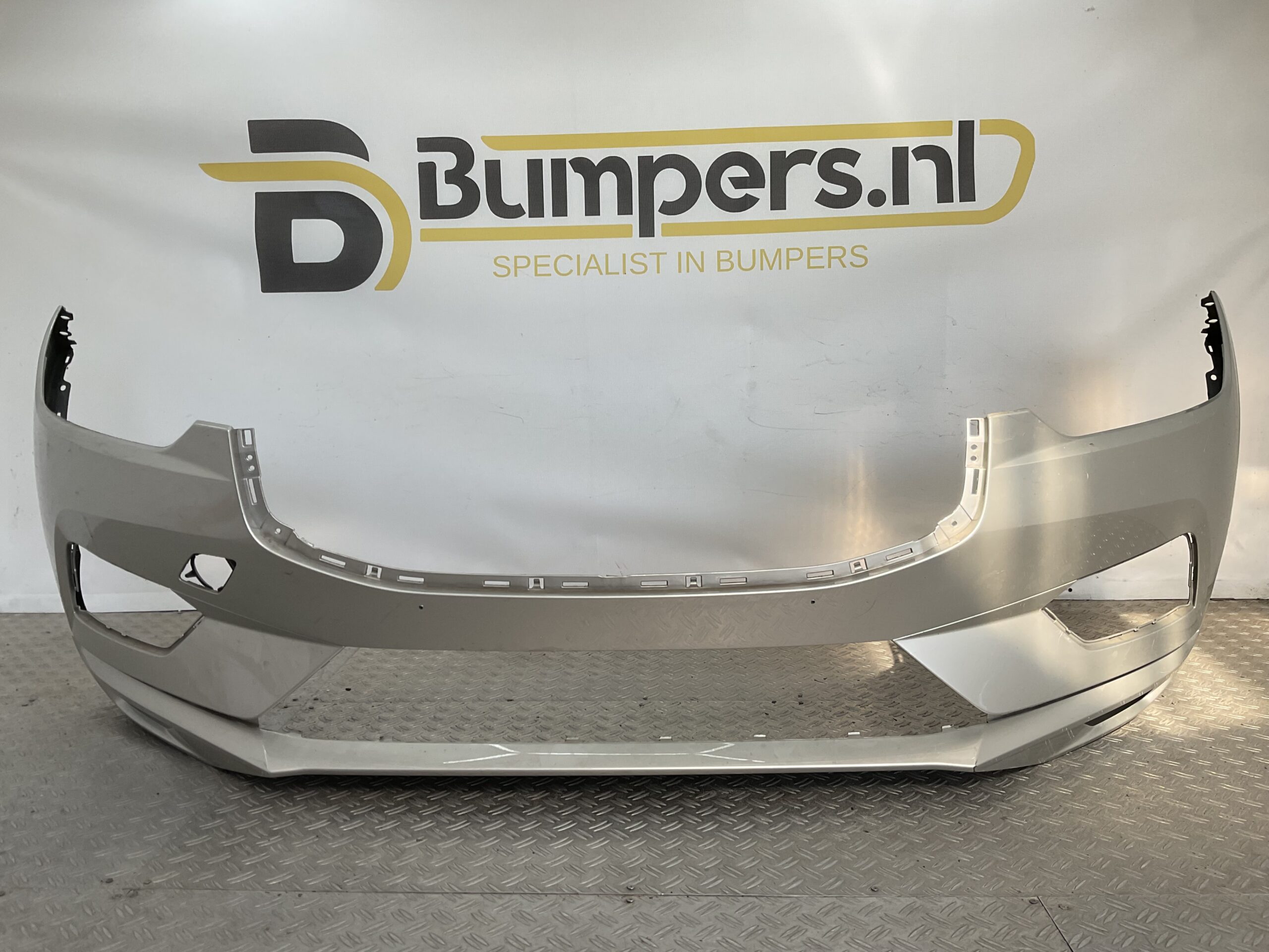 Bumper Volvo XC60 XC-60 2017-2021 31425160 Voorbumper E5-18837