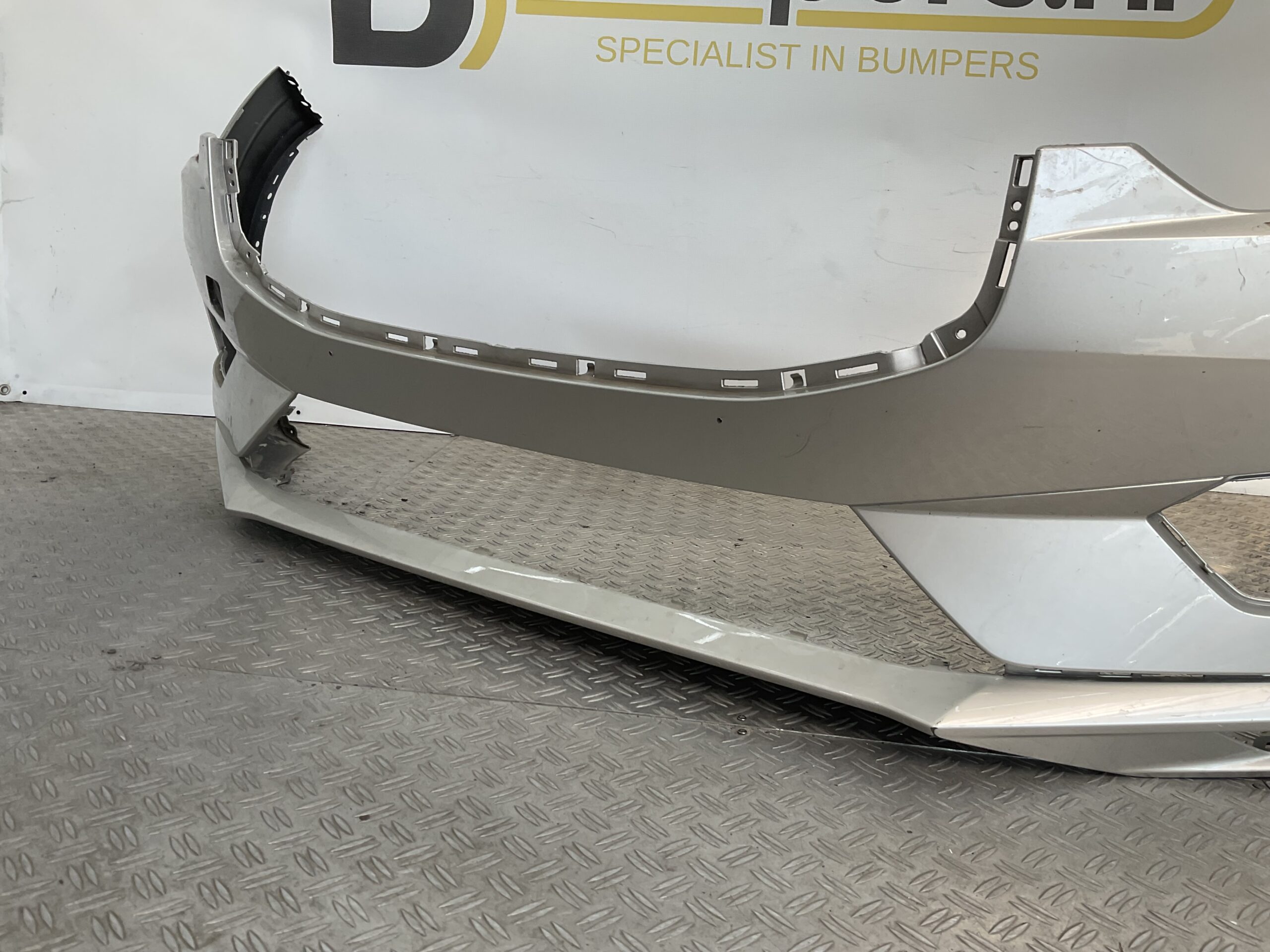 Bumper Volvo XC60 XC-60 2017-2021 31425160 Voorbumper E5-18837