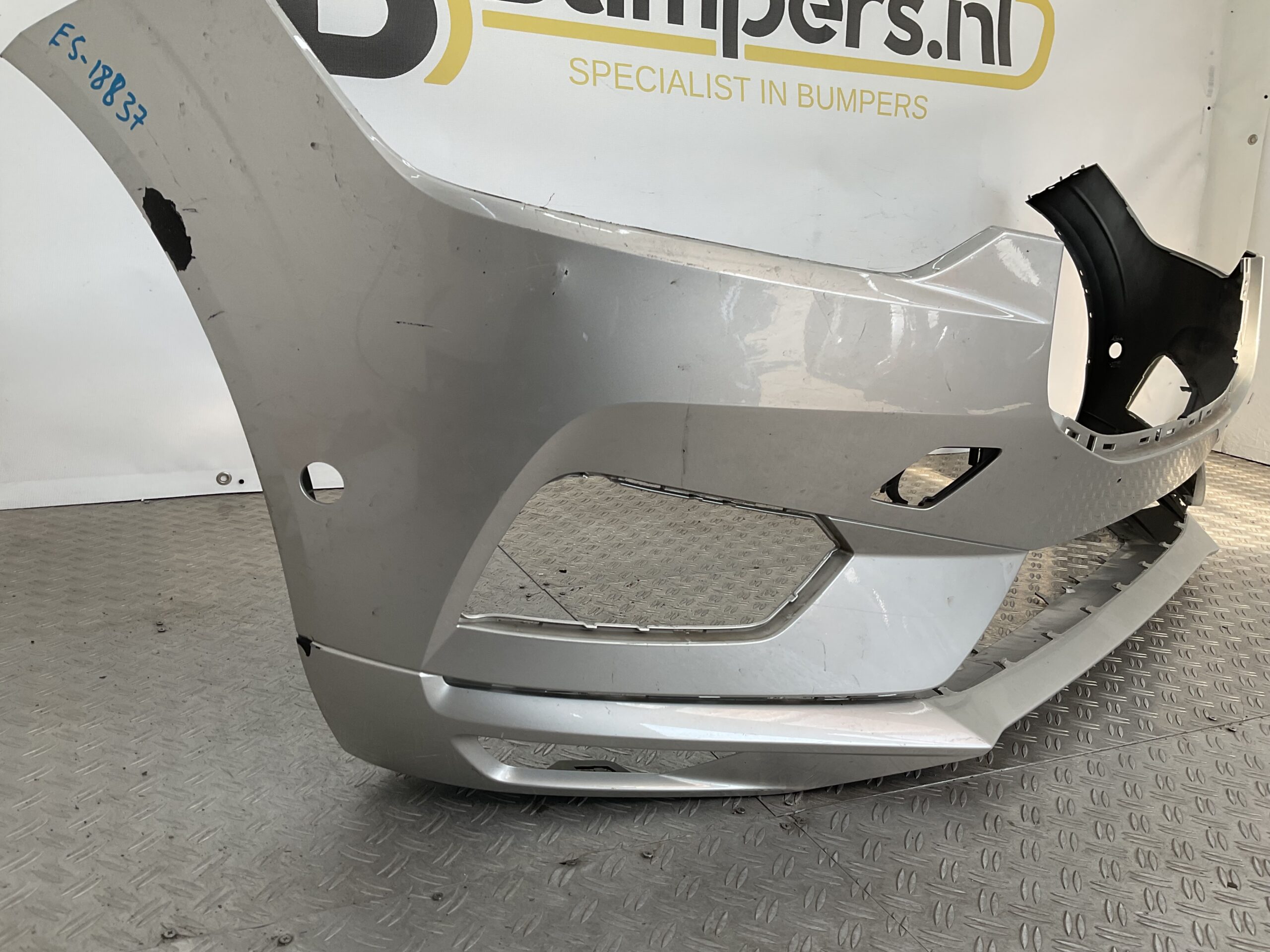 Bumper Volvo XC60 XC-60 2017-2021 31425160 Voorbumper E5-18837