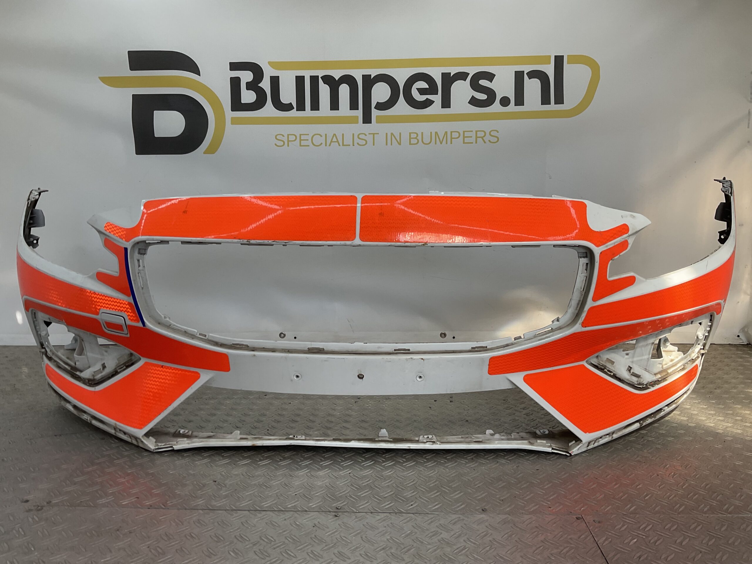 Bumper Volvo S60 V60 2018-2022 31690589 Voorbumper E5-18843