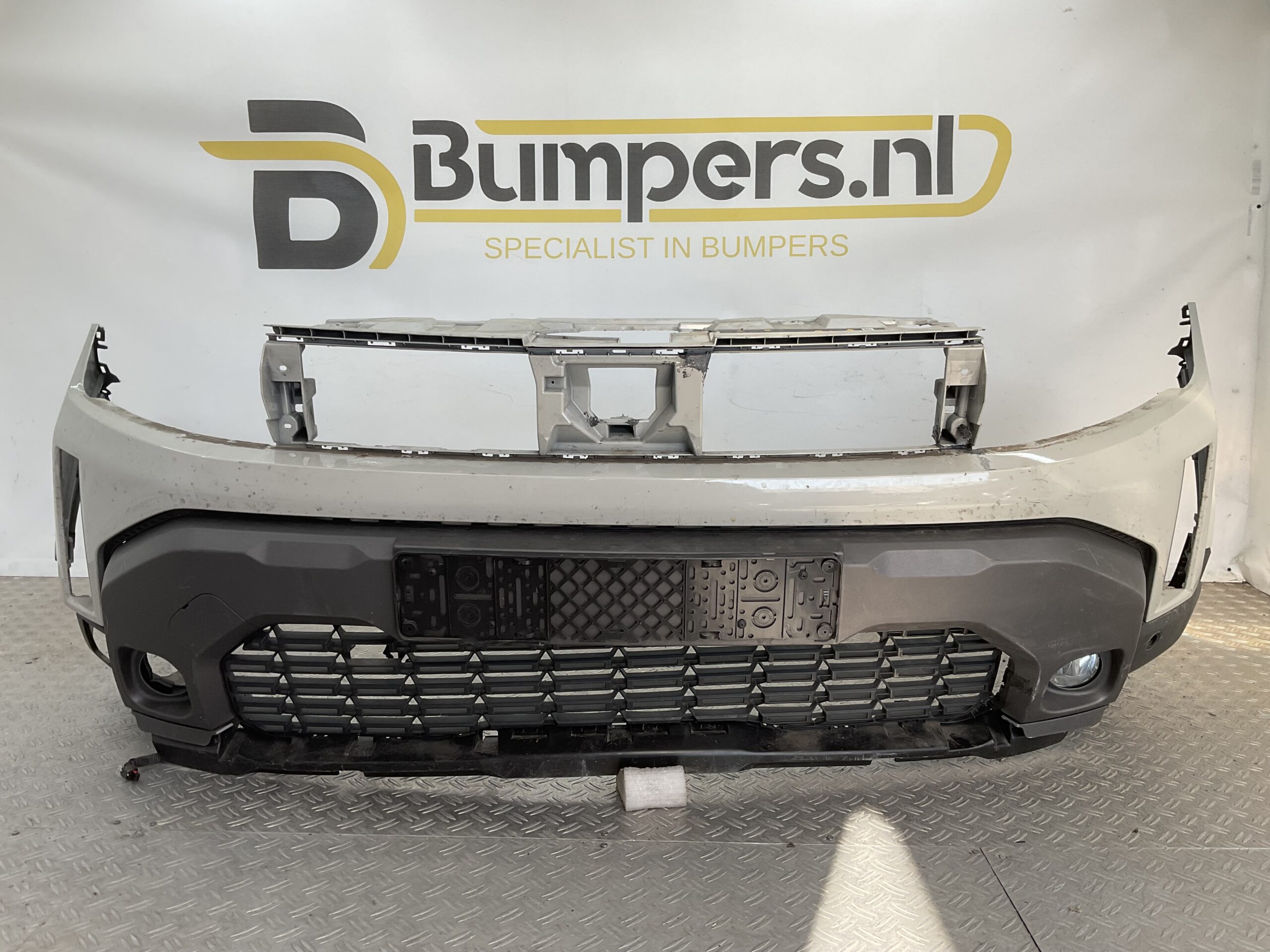 Bumper Dacia Duster 3 III 24- 620263520R Voorbumper G5-17932