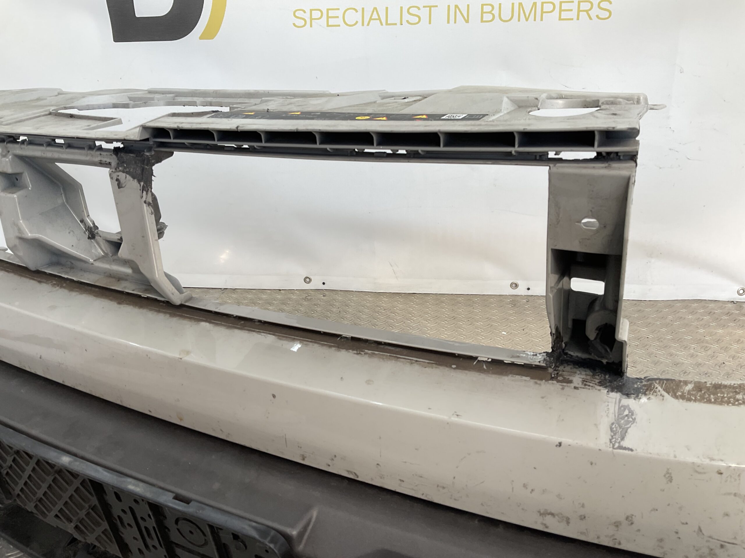 Bumper Dacia Duster 3 III 24- 620263520R Voorbumper G5-17932