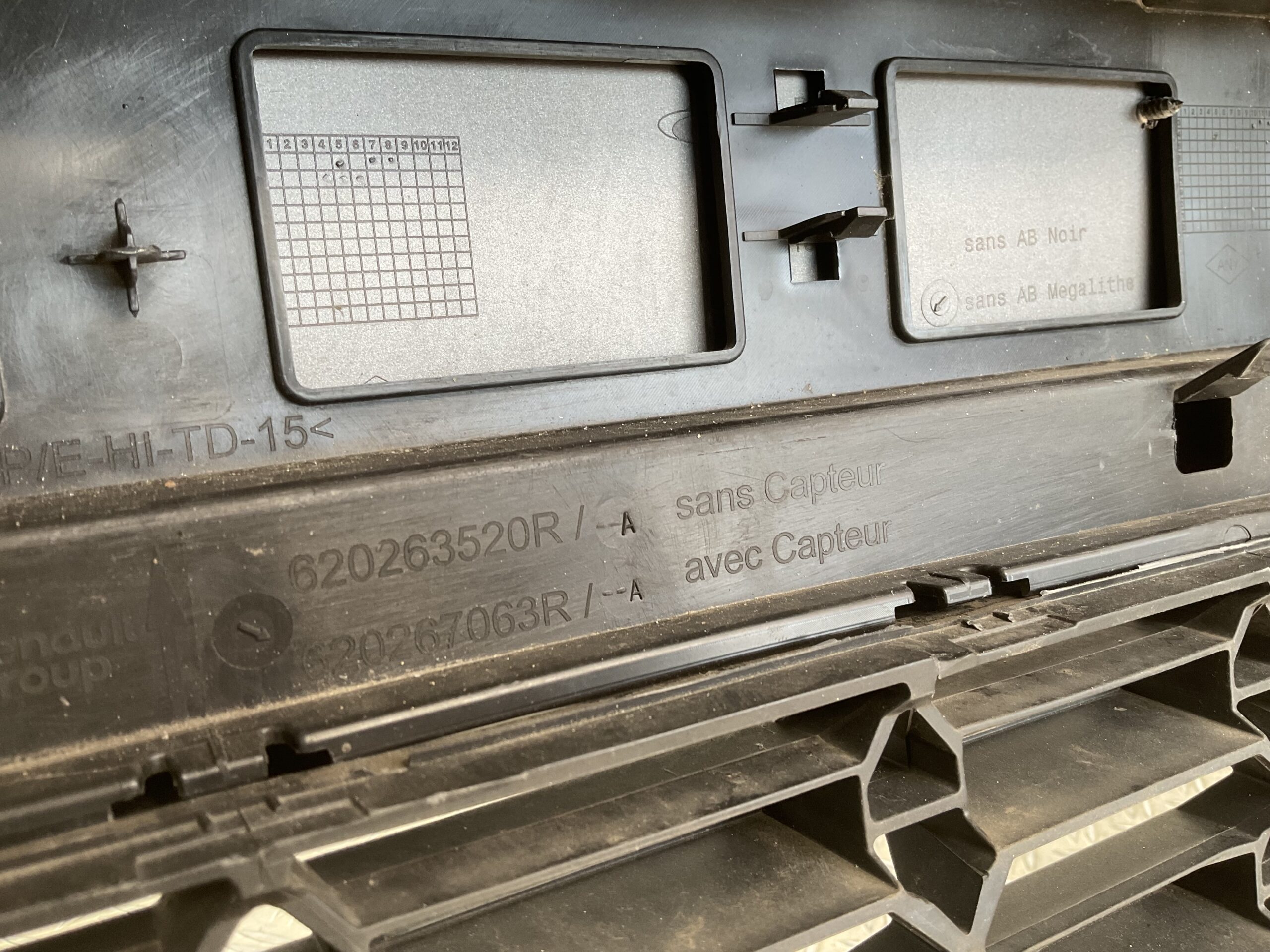 Bumper Dacia Duster 3 III 24- 620263520R Voorbumper G5-17932