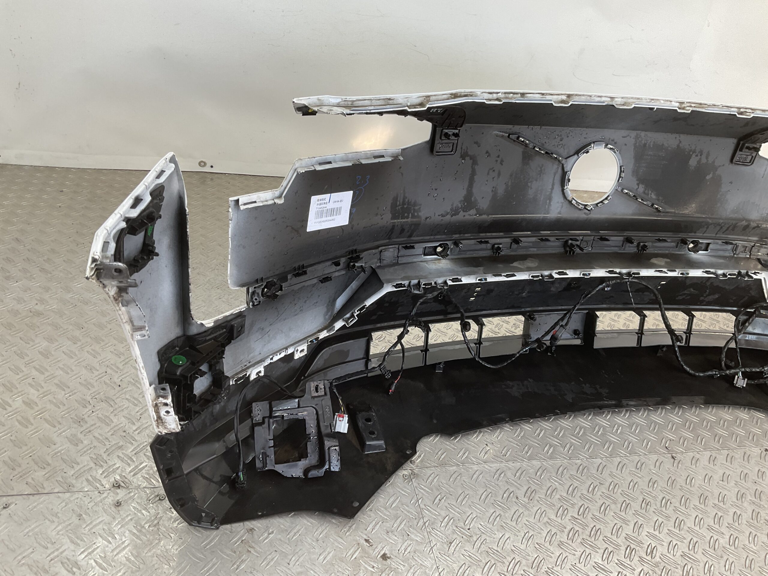 Bumper Volvo EX30 EX 30 23-25 31345658 Voorbumper E5-15073