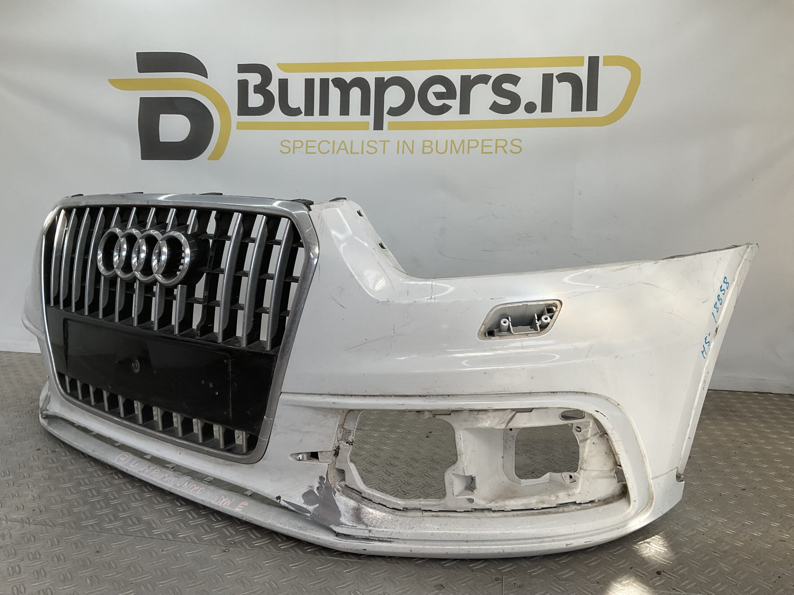 Bumper Audi Q3 8U Sline S-line Facelift kls pdc 8U0807437-B Voorbumper H5-18858