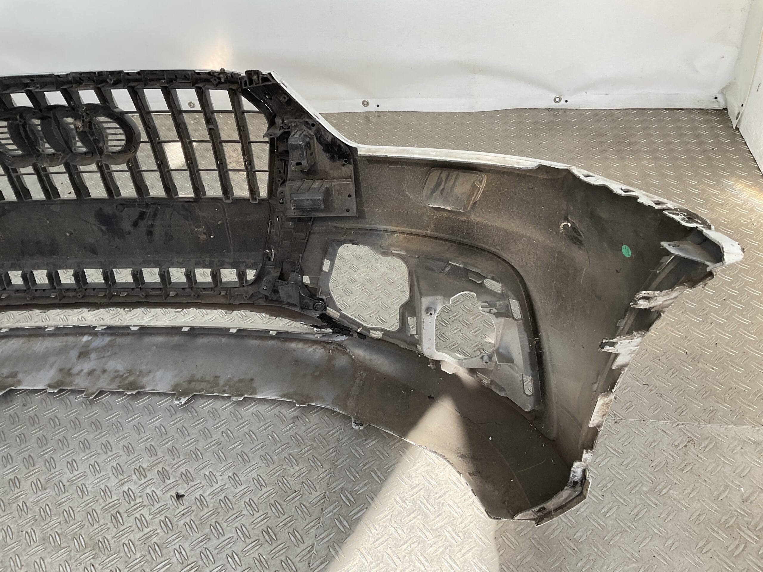 Bumper Audi Q3 8U Sline S-line Facelift kls pdc 8U0807437-B Voorbumper H5-18858