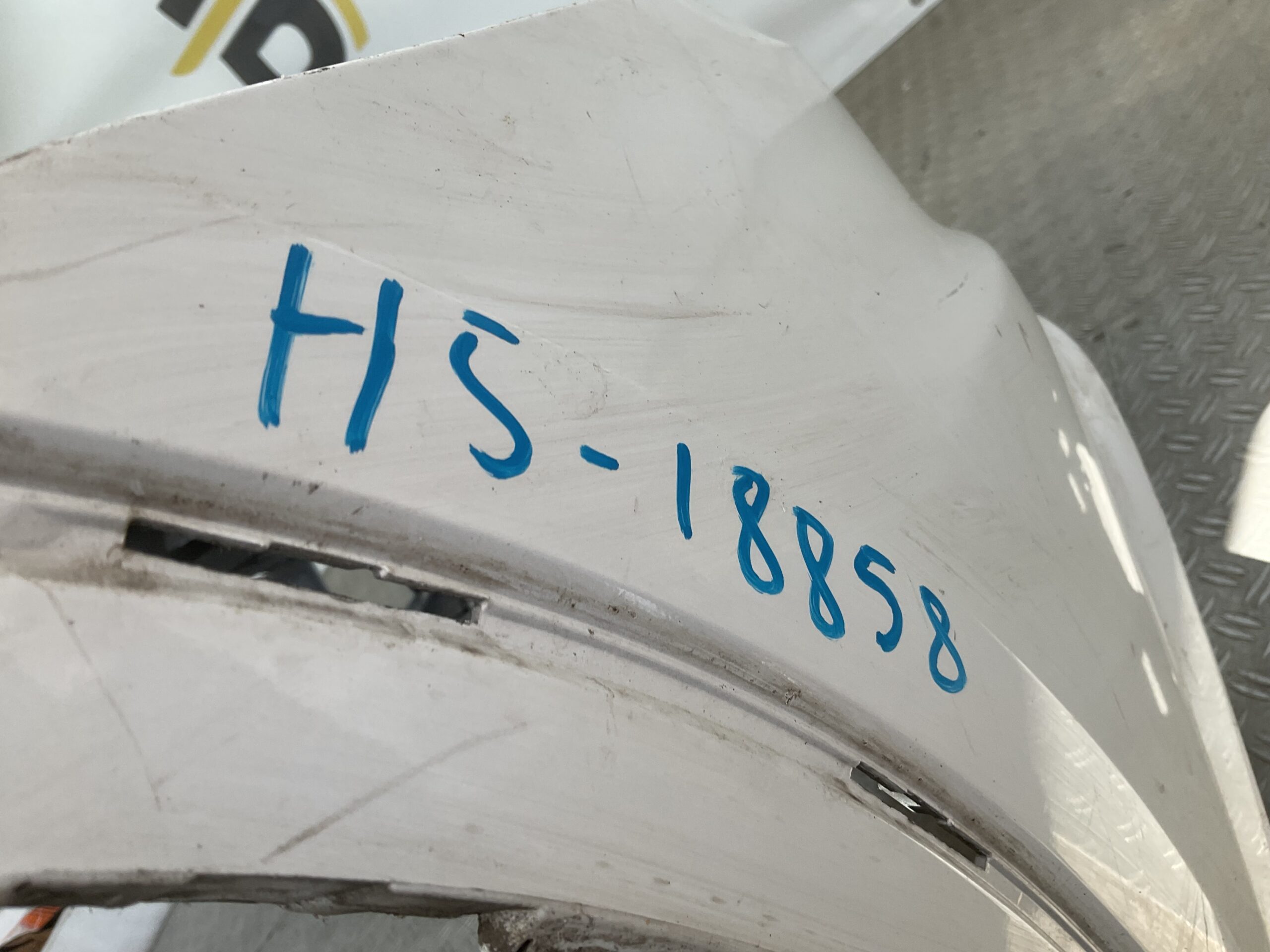 Bumper Audi Q3 8U Sline S-line Facelift kls pdc 8U0807437-B Voorbumper H5-18858