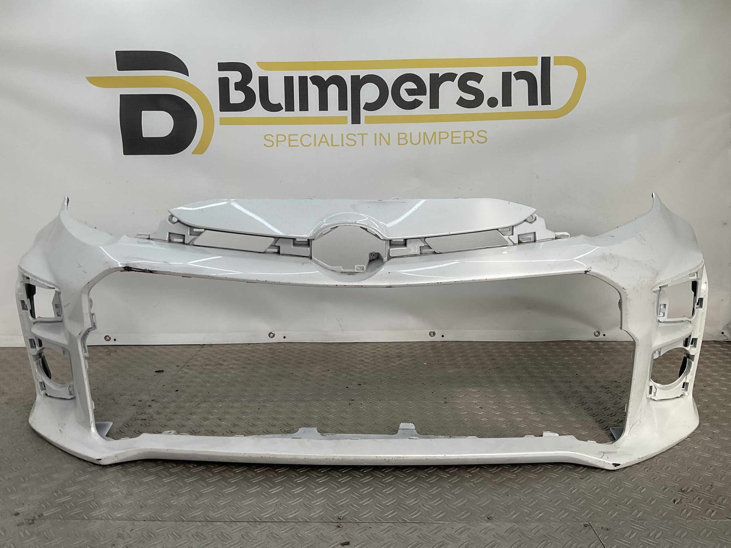 Bumper Toyota Yaris 4 IV GR Sport 5211952C80 Voorbumper D9-18872