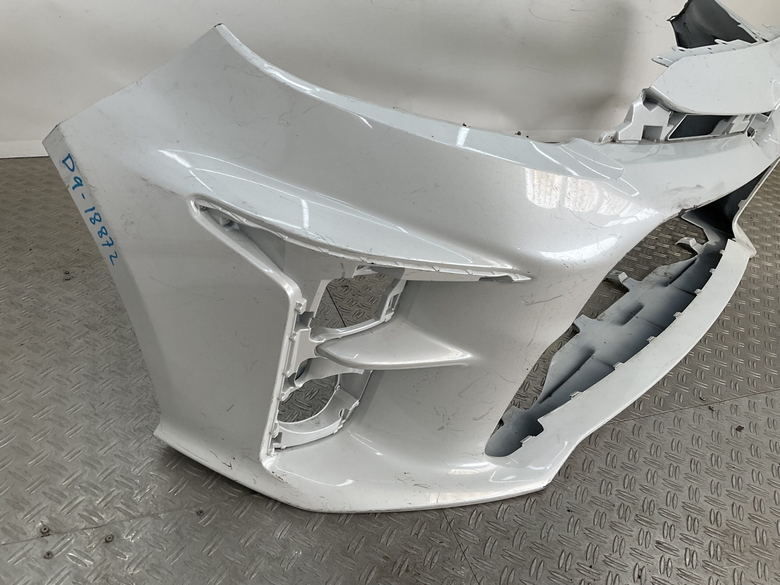 Bumper Toyota Yaris 4 IV GR Sport 5211952C80 Voorbumper D9-18872