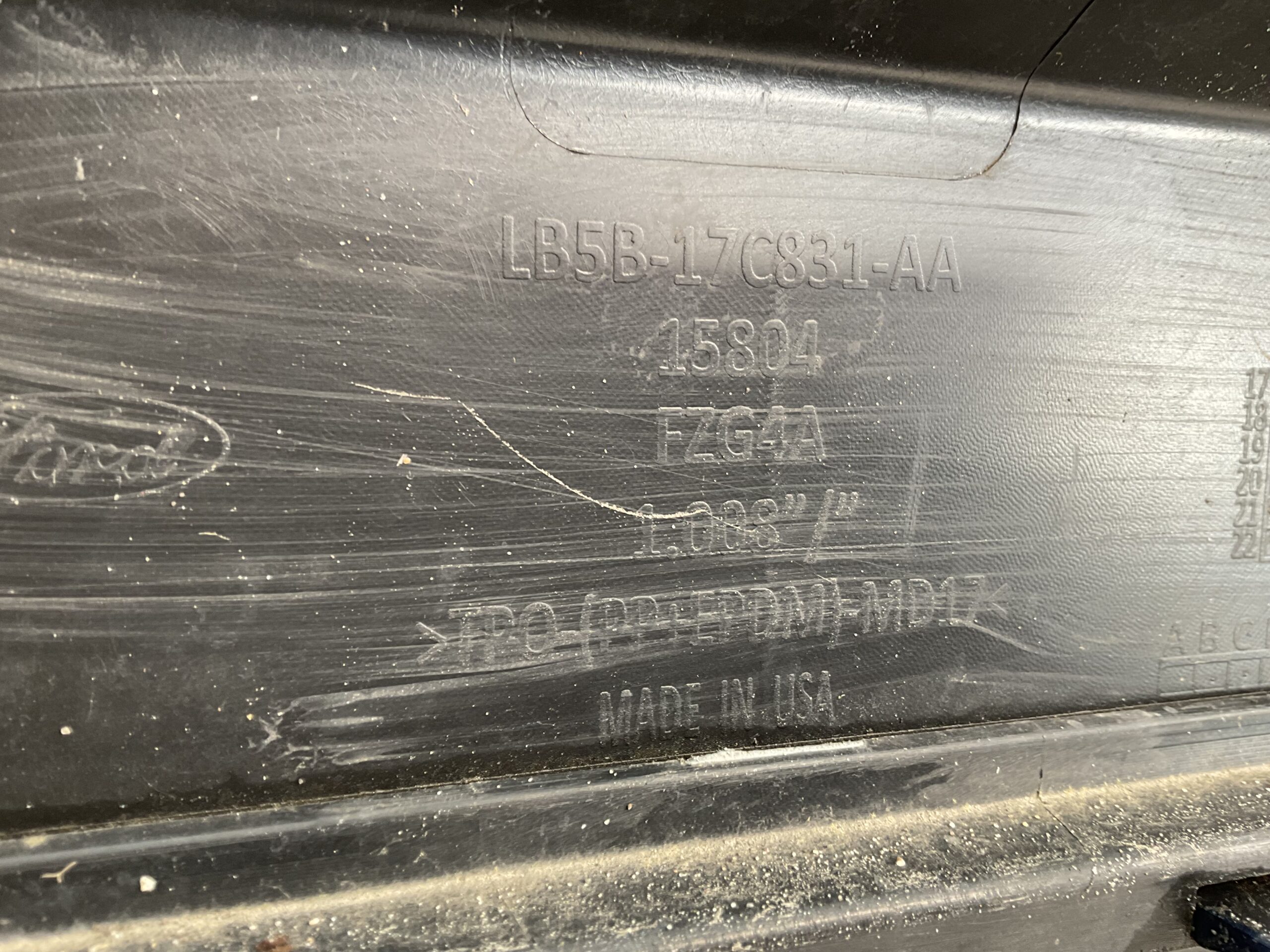 Bumper Ford Explorer 2020- LB5B17C831-AA Voorbumper D10-18875