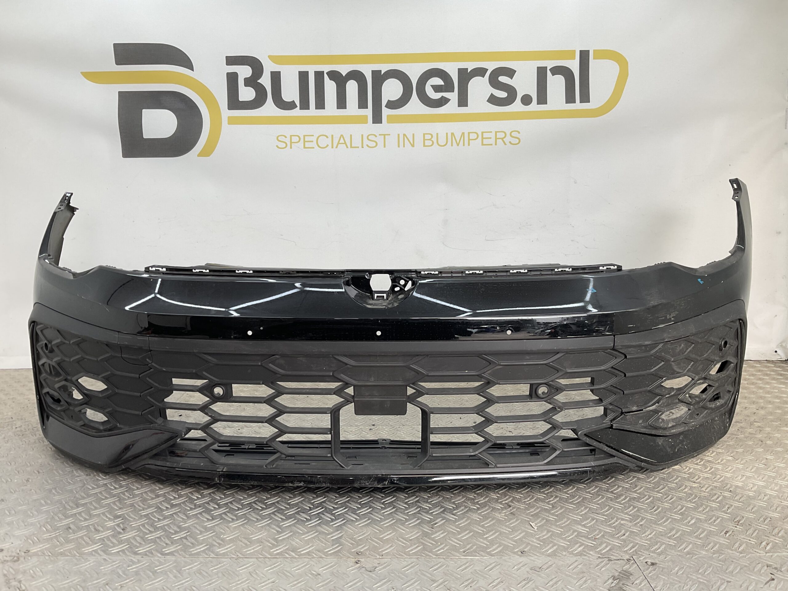 Bumper Volkswagen Golf 8 GTO Clubsport 2019-2024 5H0807221AB Voorbumper C10-18878