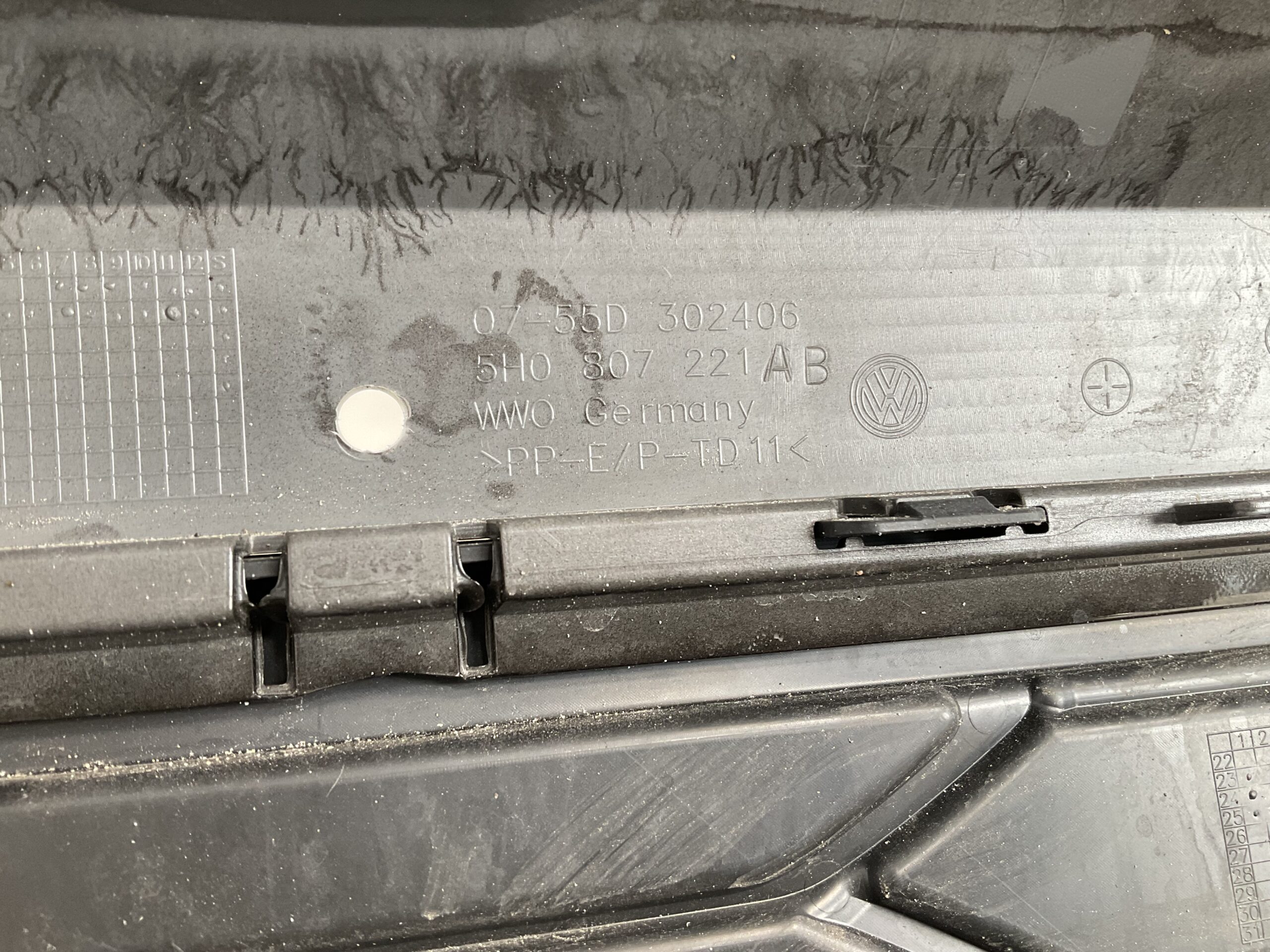 Bumper Volkswagen Golf 8 GTO Clubsport 2019-2024 5H0807221AB Voorbumper C10-18878