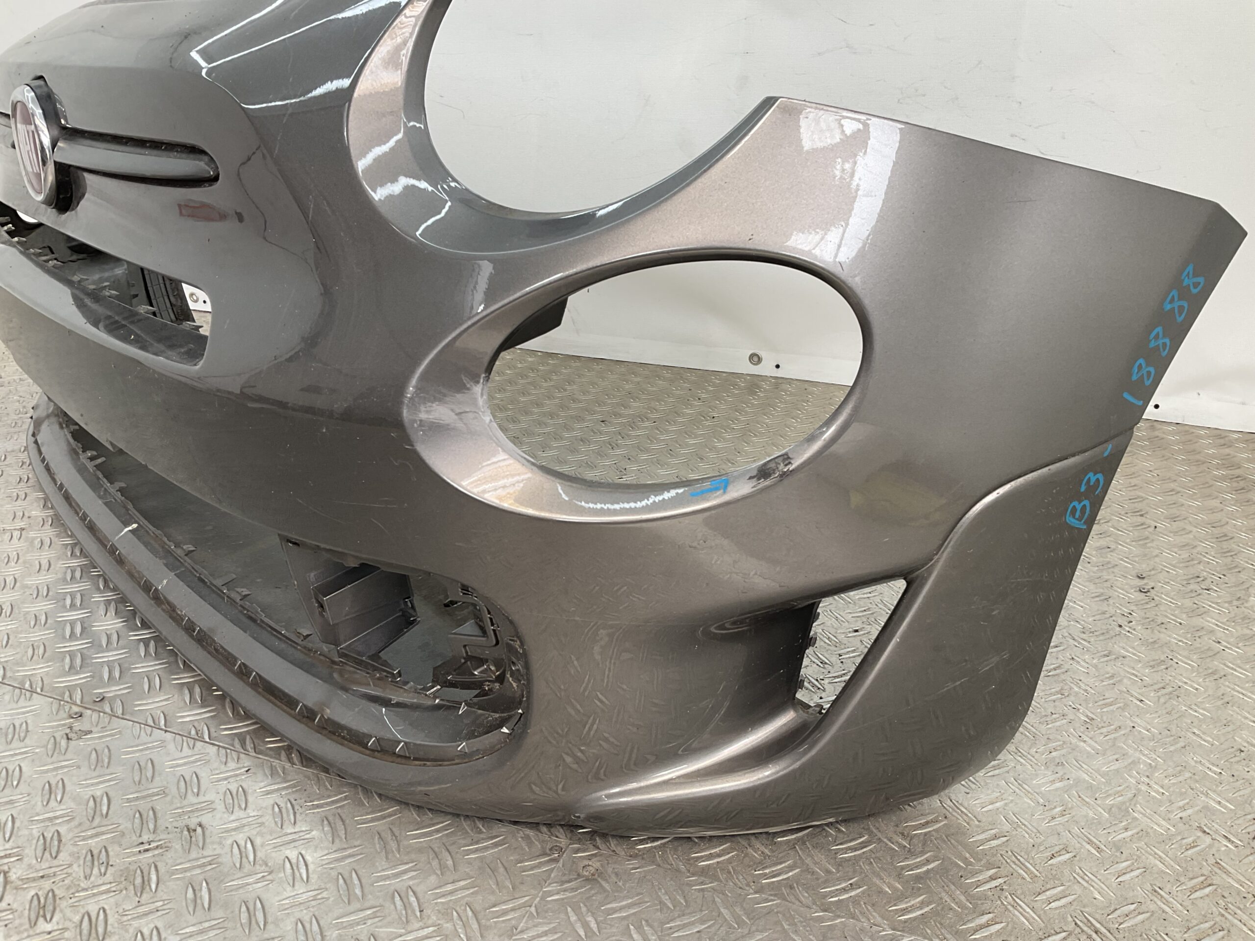 BUMPER Fiat 500 Facelift 2016-2021 735619571 VOORBUMPER B3-18888