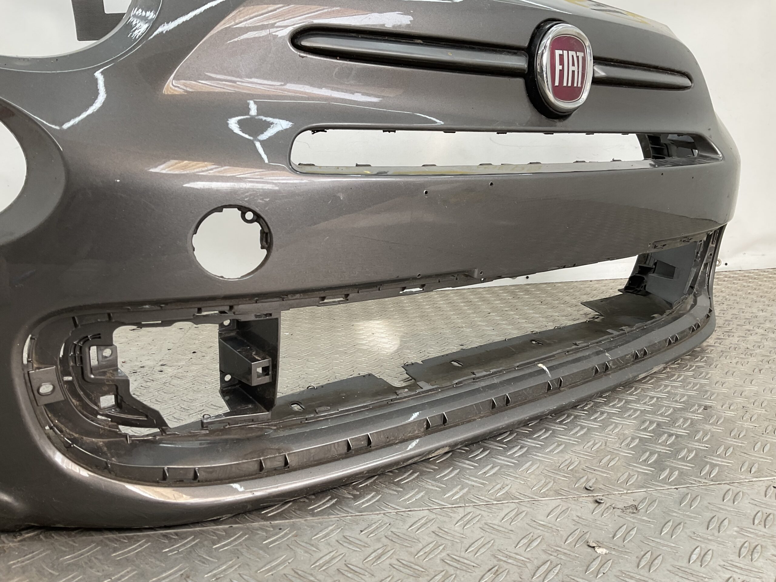 BUMPER Fiat 500 Facelift 2016-2021 735619571 VOORBUMPER B3-18888