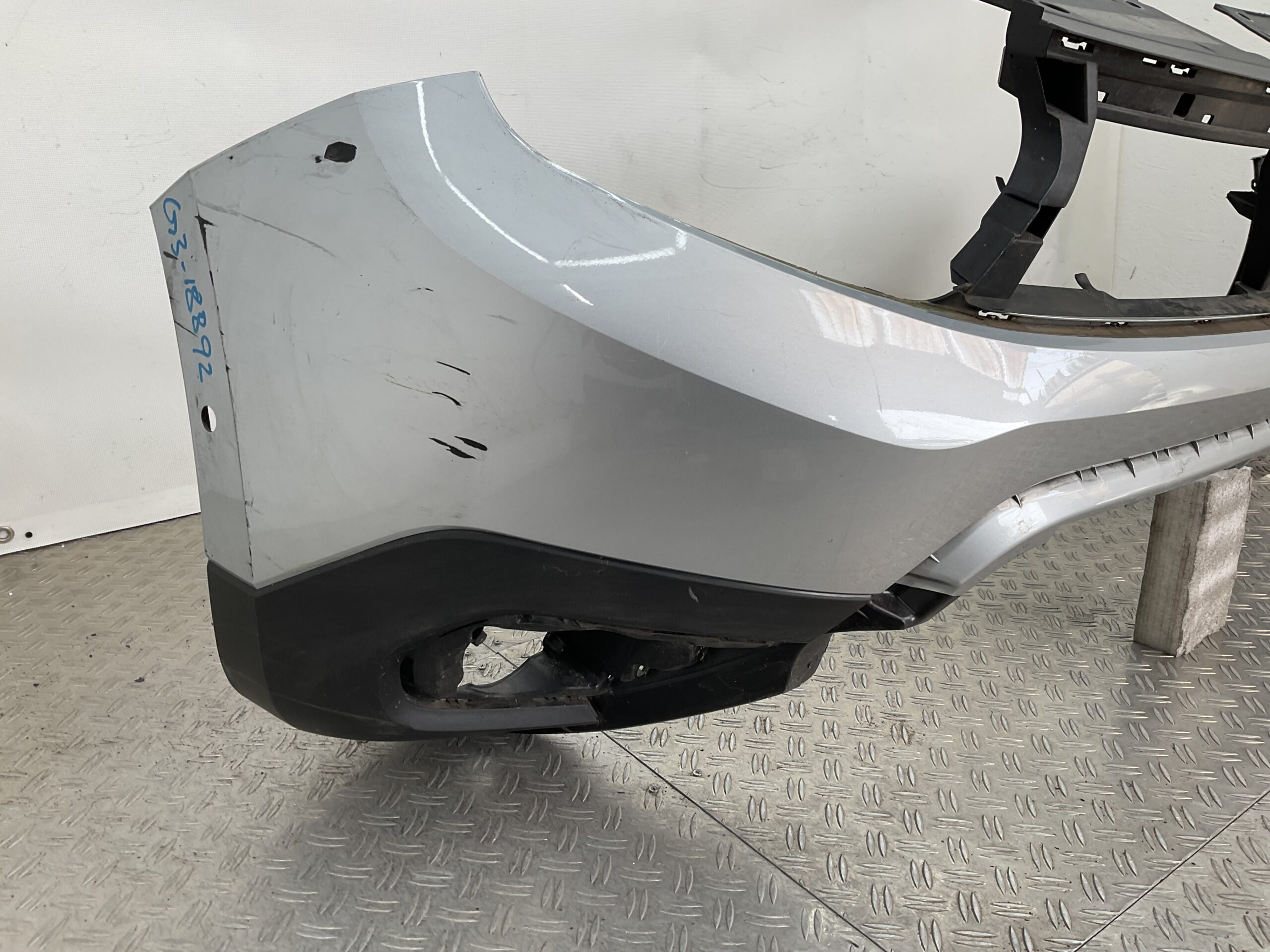 Bumper Dacia Duster 17-20 620221776R Voorbumper G3-18892