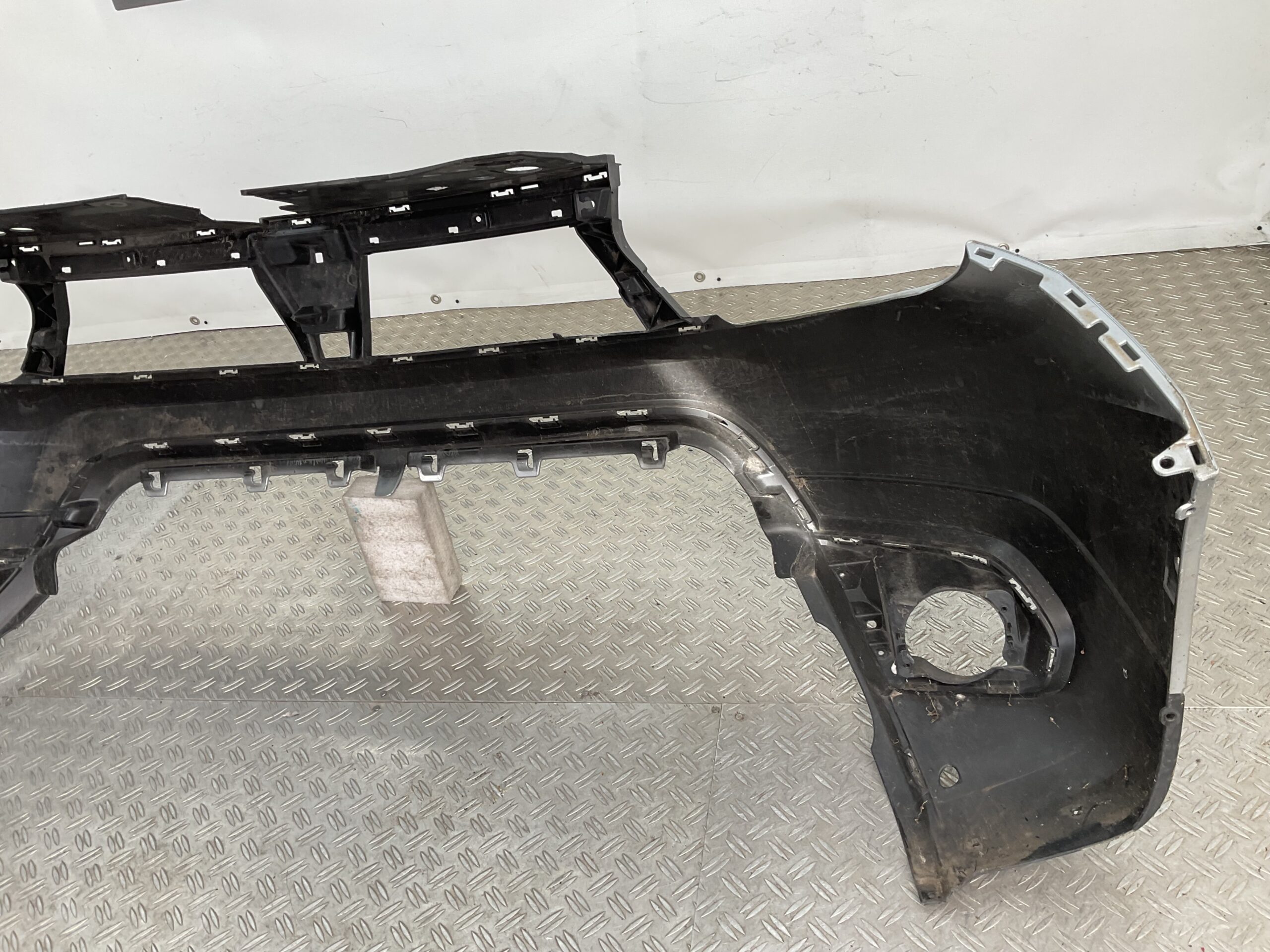 Bumper Dacia Duster 17-20 620221776R Voorbumper G3-18892