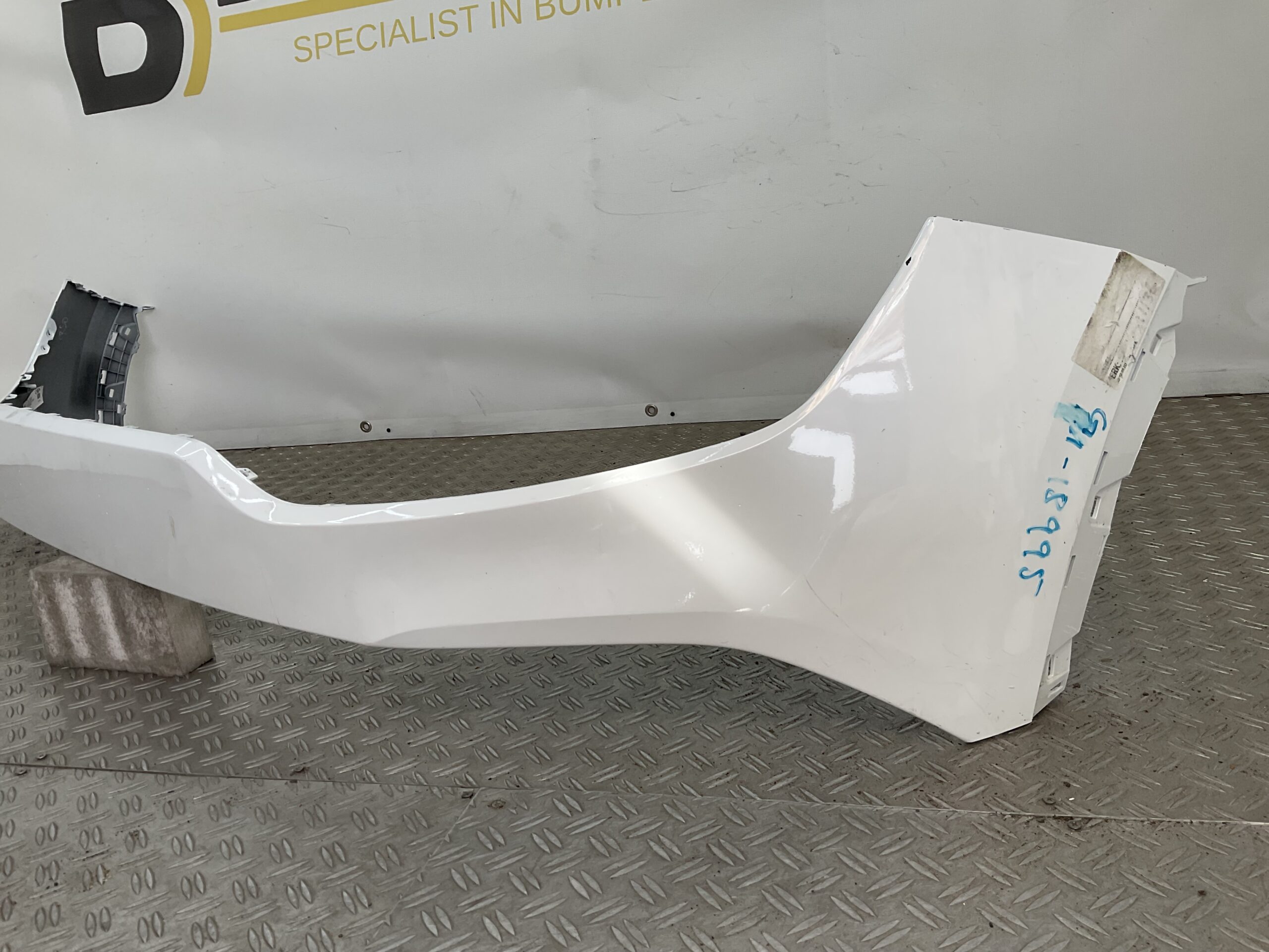 Bumper Kia Sportage Normaal 23-25 86511-R2000 Voorbumper G1-18995