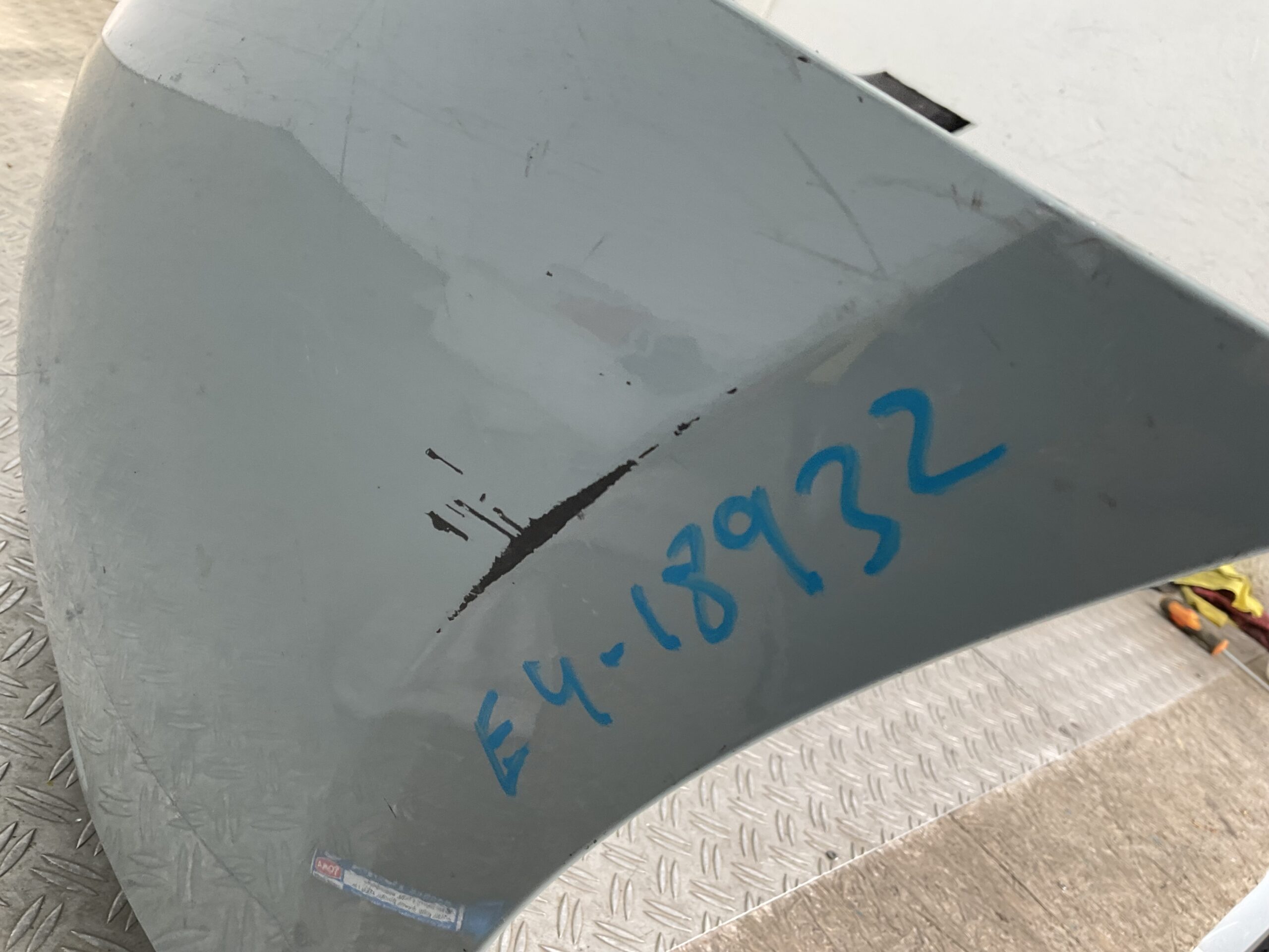 Bumper Volvo V40 Normaal geen pdc 31283732 Voorbumper E4-18932