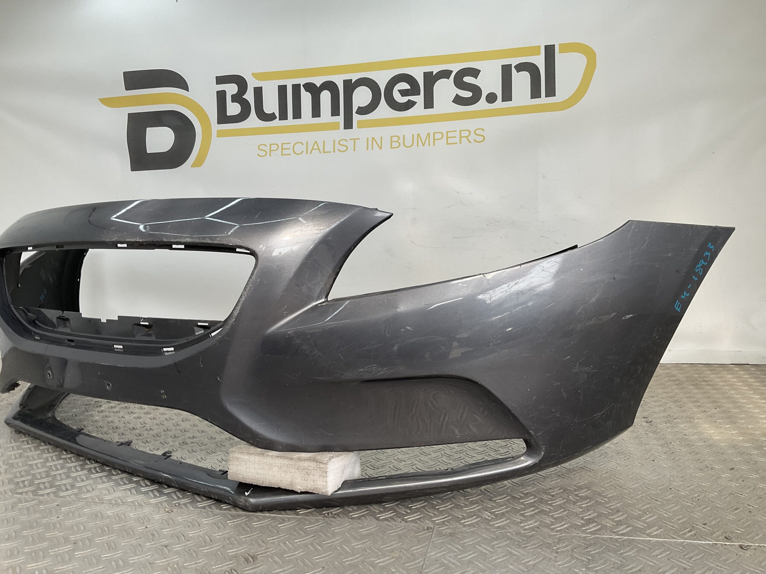 Bumper Volvo V40 Normaal 12- pdc 31283732 Voorbumper E4-18933