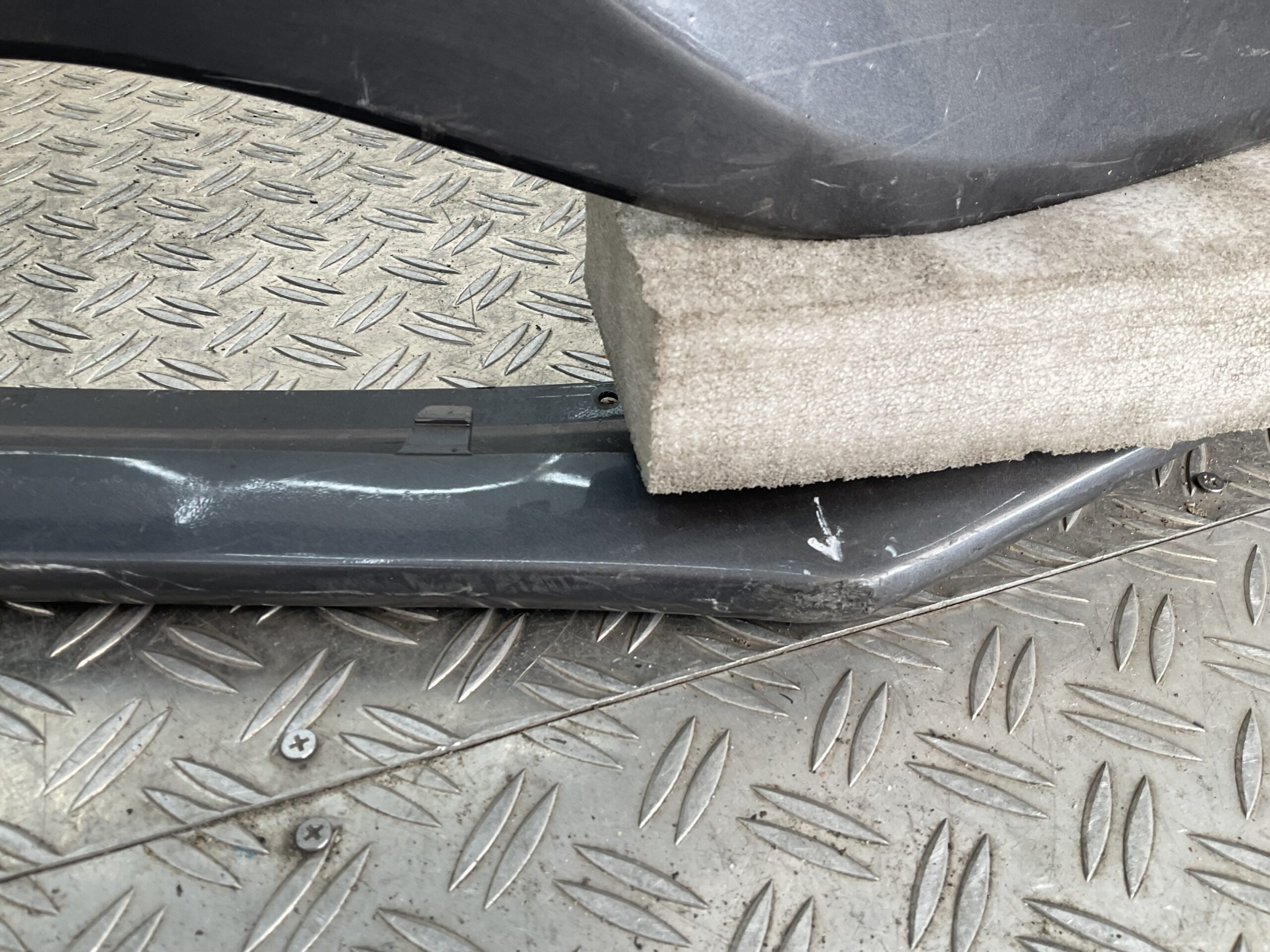 Bumper Volvo V40 Normaal 12- pdc 31283732 Voorbumper E4-18933