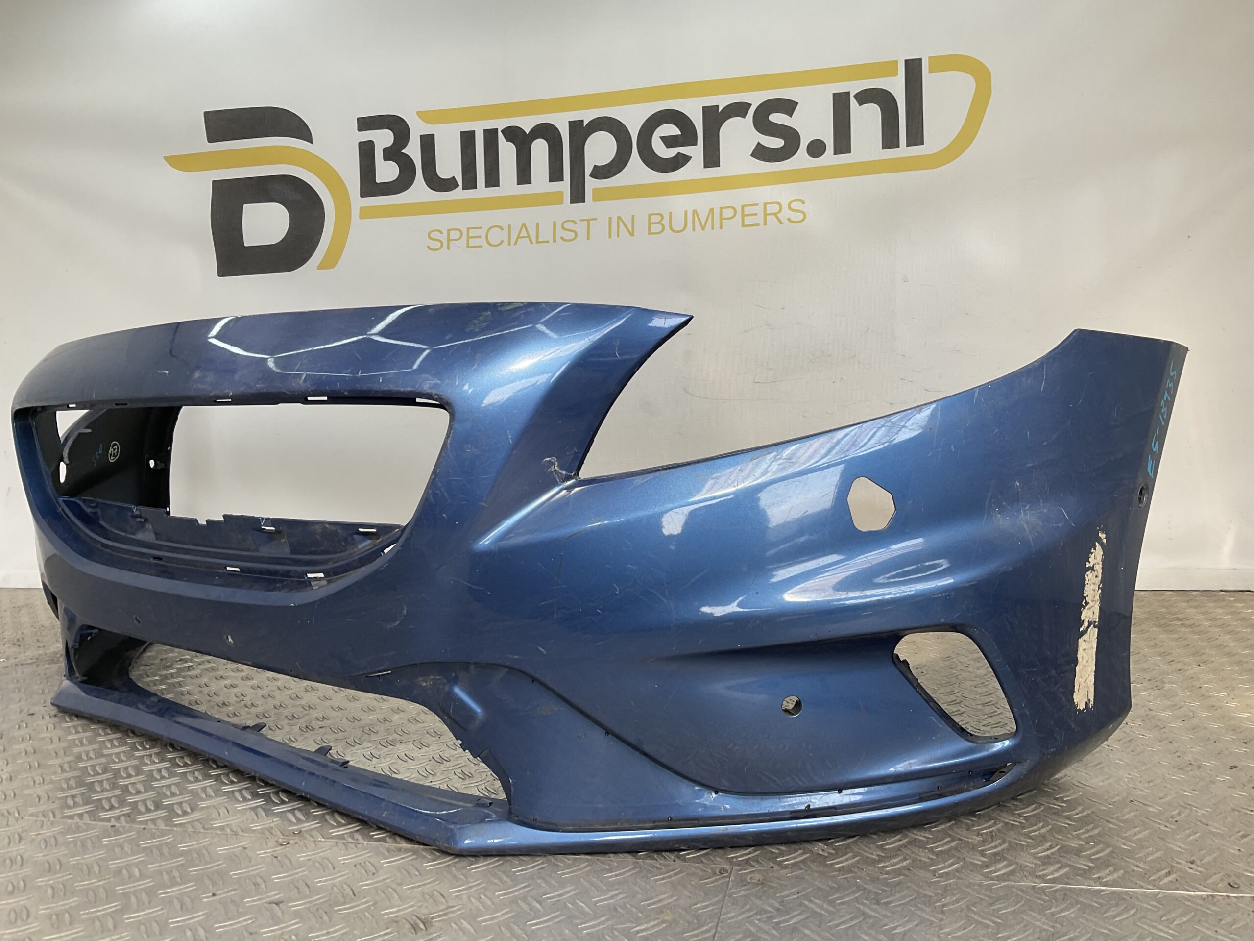 Bumper Volvo V40 RDesign R-Design kls pdc 12-19 31347085 Voorbumper E5-18935