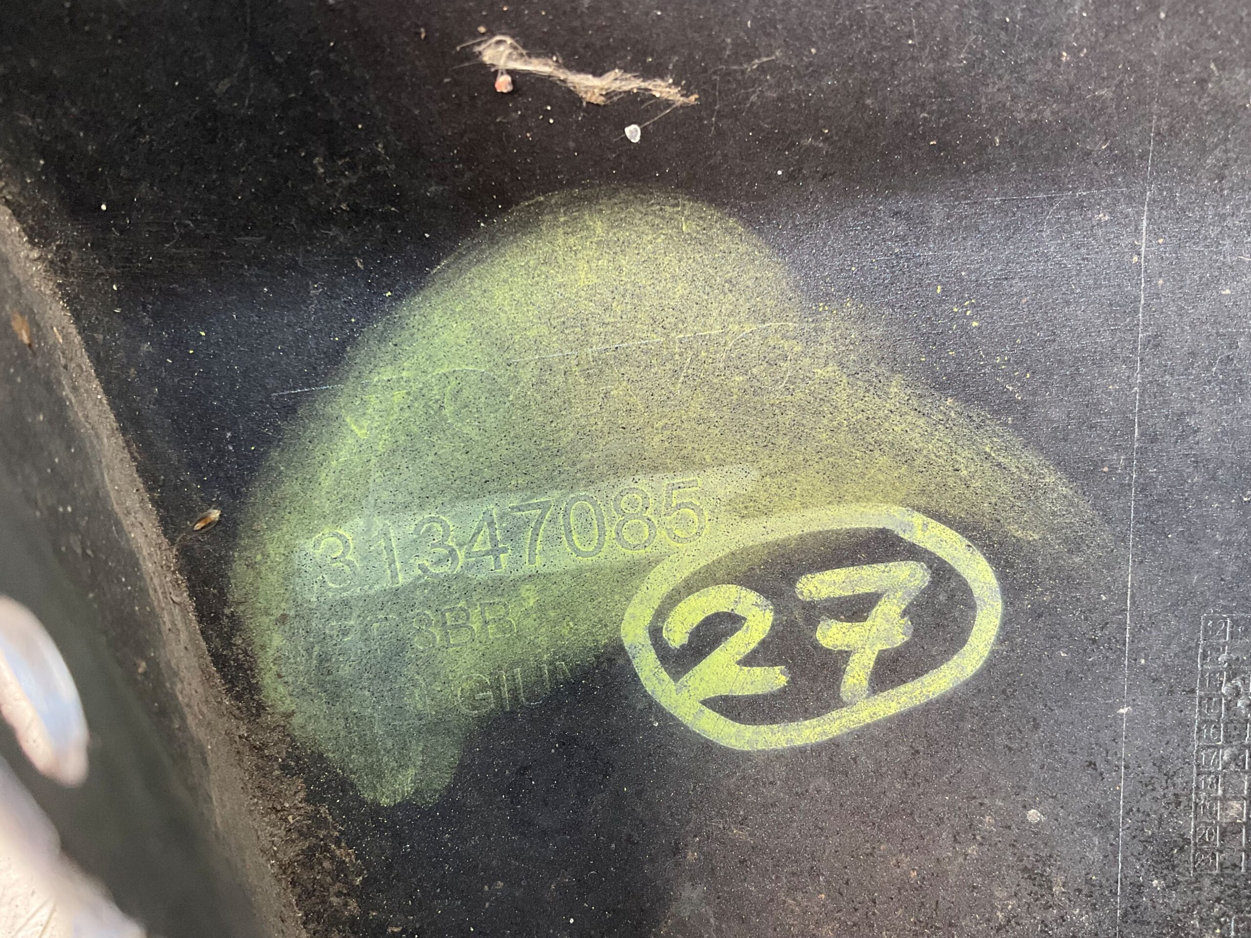 Bumper Volvo V40 RDesign R-Design kls pdc 12-19 31347085 Voorbumper E5-18935