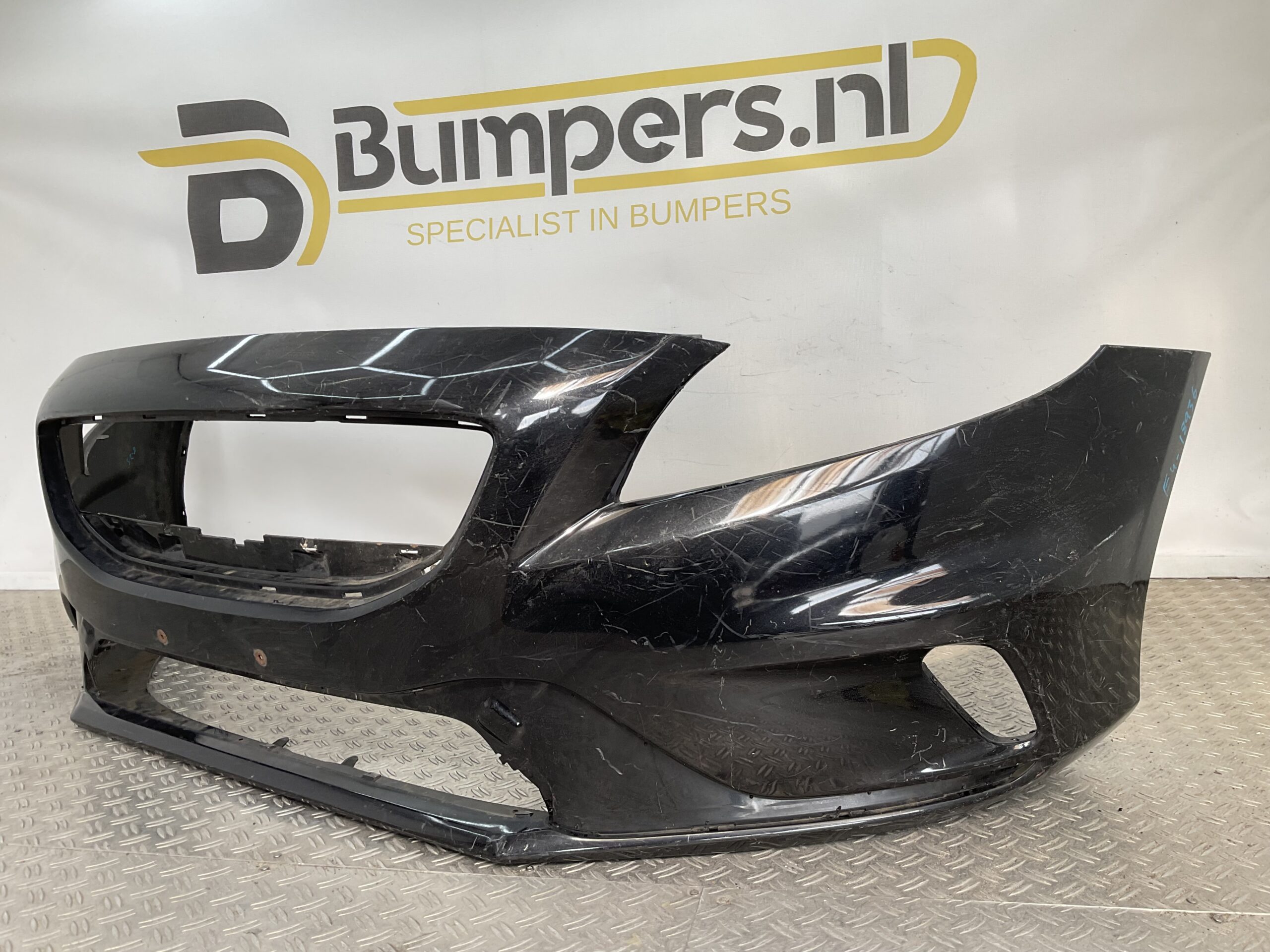 Bumper Volvo V40 RDesign R-Design kls pdc 12-19 31347085 Voorbumper E4-18936