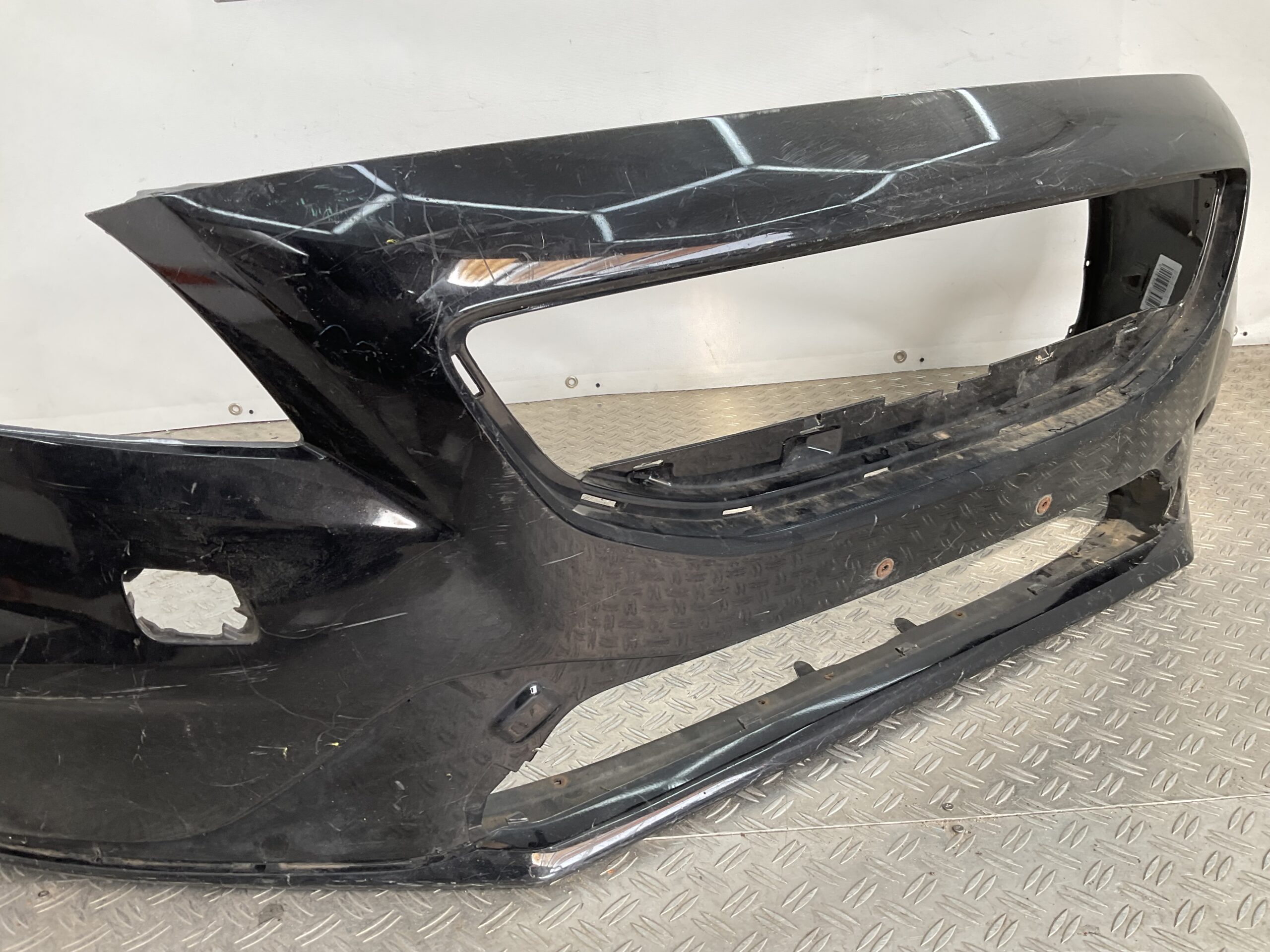 Bumper Volvo V40 RDesign R-Design kls pdc 12-19 31347085 Voorbumper E4-18936