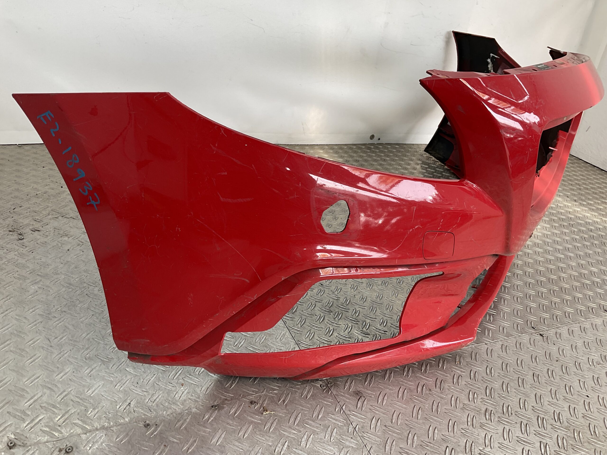 Bumper Volvo V40 31353310 Crosscountry Voorbumper E2-18937