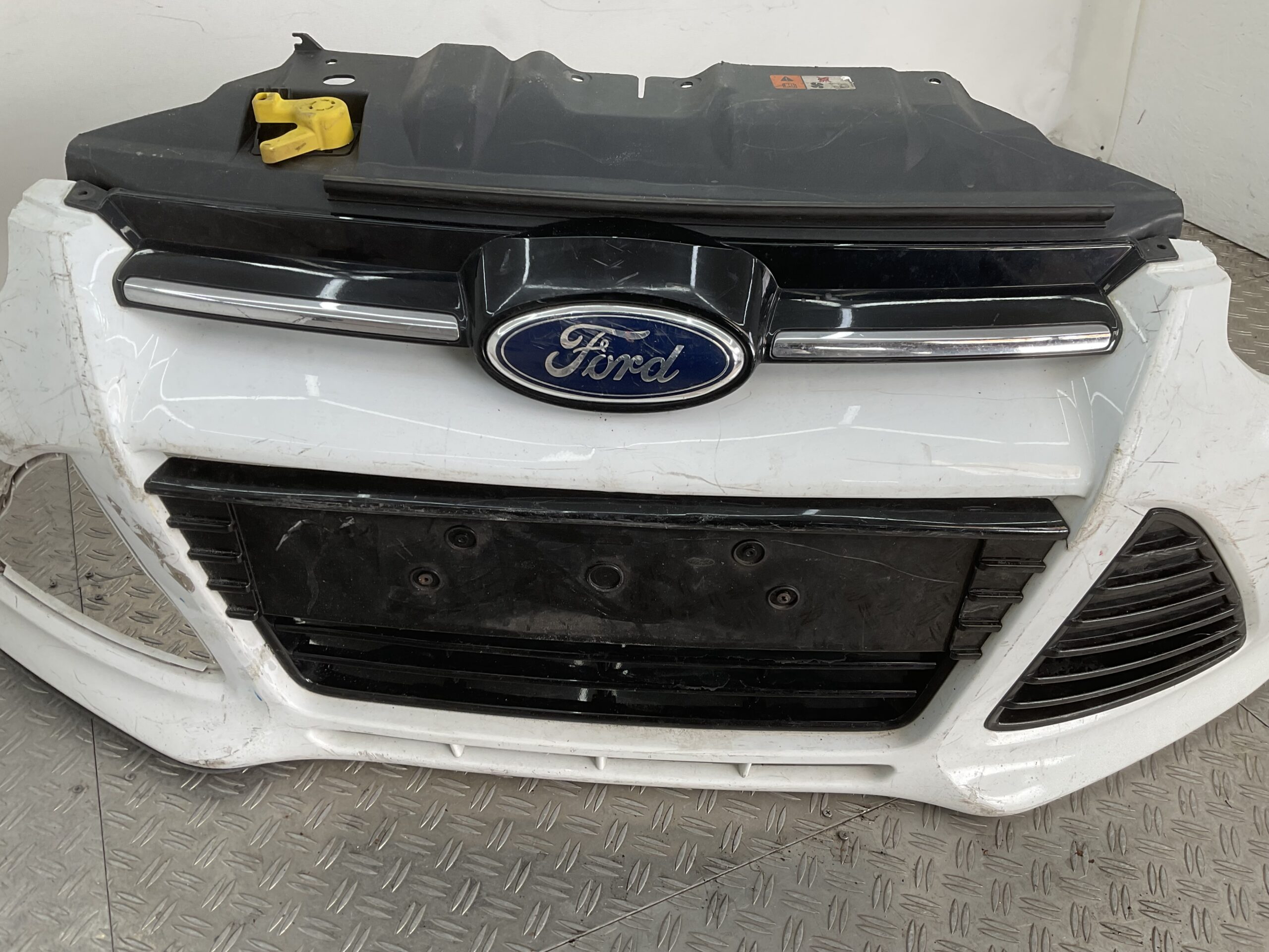 BUMPER FORD FOCUS MK3 ST LINE ST-Line 10-14 BM51-17757-A VOORBUMPER D9-19002