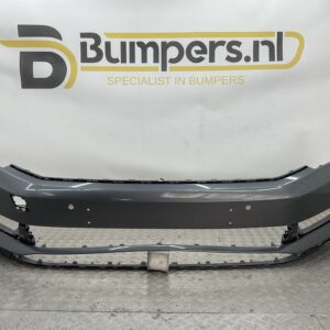 Bumper Volkswagen Passat B8 3G 15- 6xpdc 3G0807221A Voorbumper B8-19015